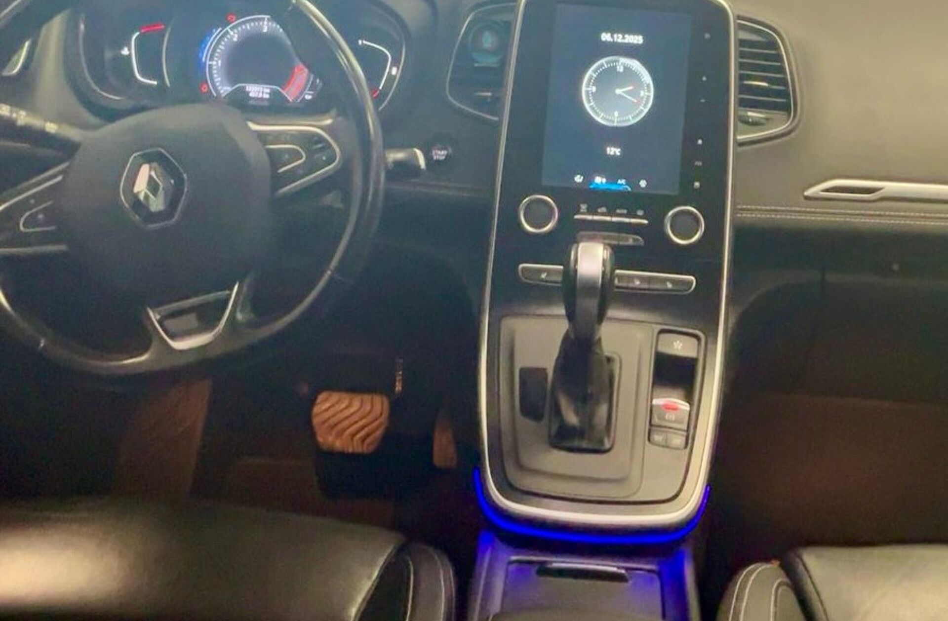 RENAULT Scénic G. 1.5 dCi Intens EDC SS