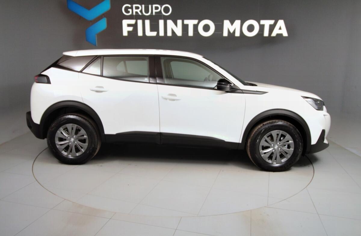 PEUGEOT 2008 1.2 PureTech Active Pack