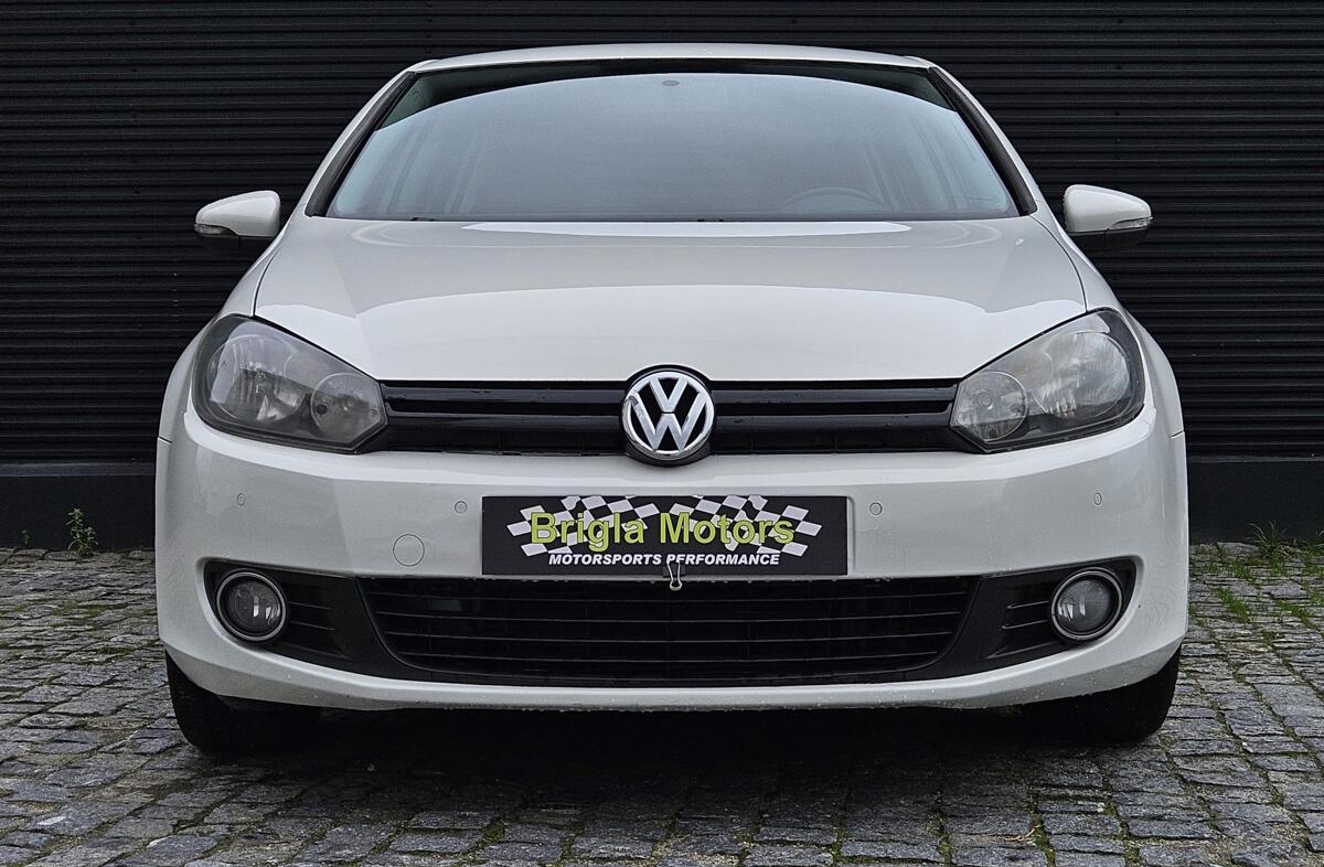 VOLKSWAGEN Golf 1.6 TDi Confortline
