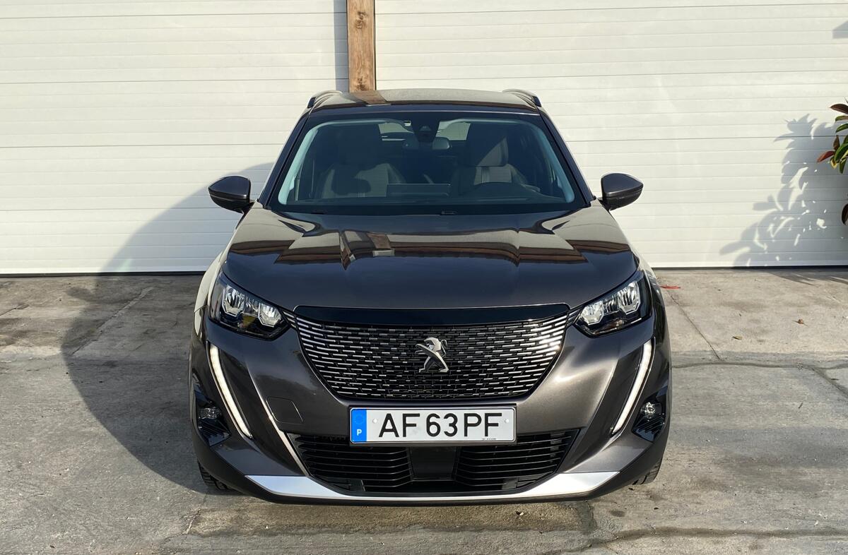 PEUGEOT 2008 1.2 PureTech Allure