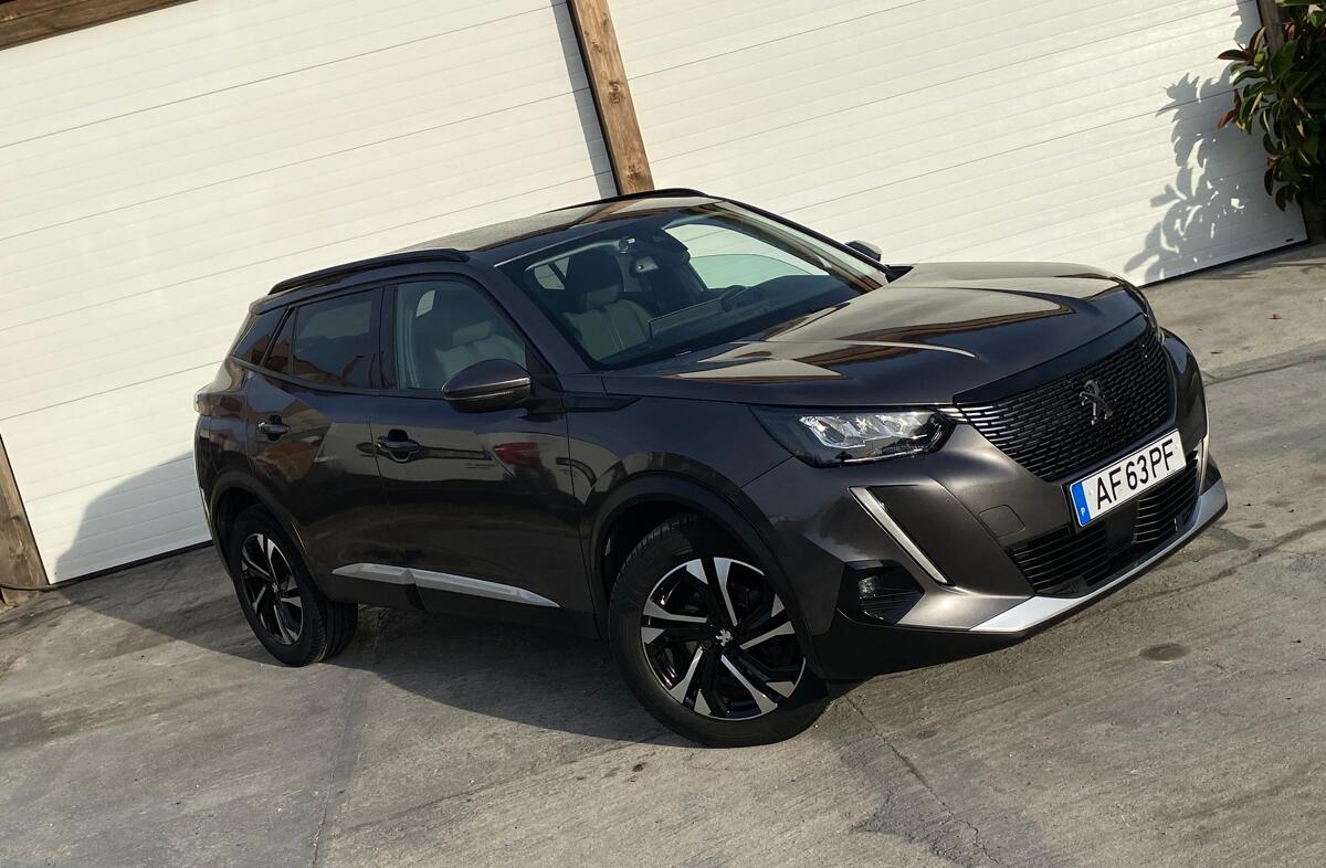 PEUGEOT 2008 1.2 PureTech Allure