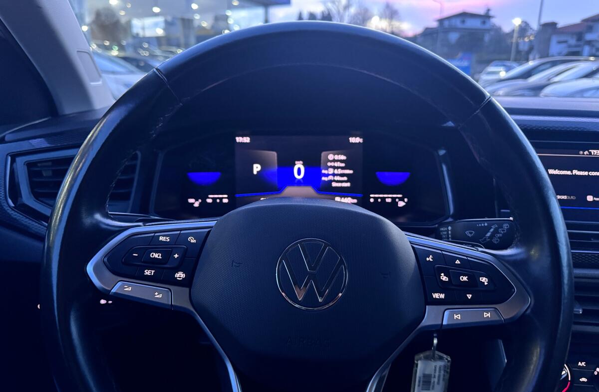 VOLKSWAGEN Taigo 1.0 TSI R-Line DSG