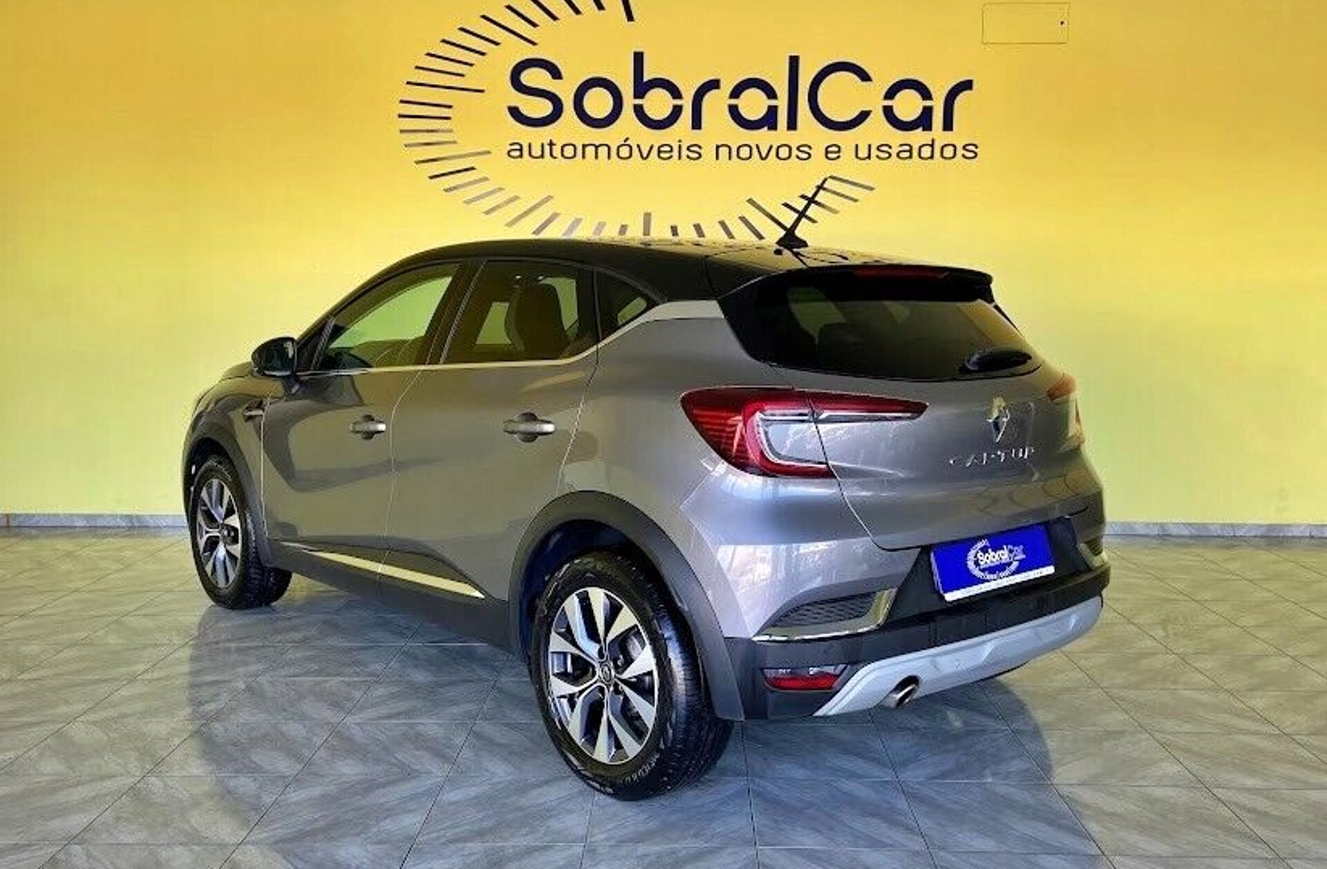 RENAULT Captur 1.3 TCe Exclusive