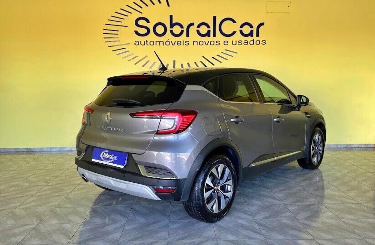 RENAULT Captur 1.3 TCe Exclusive
