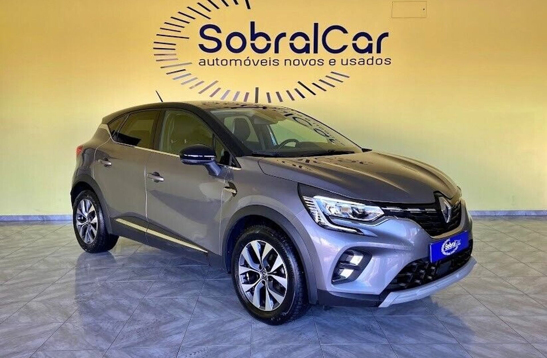 RENAULT Captur 1.3 TCe Exclusive