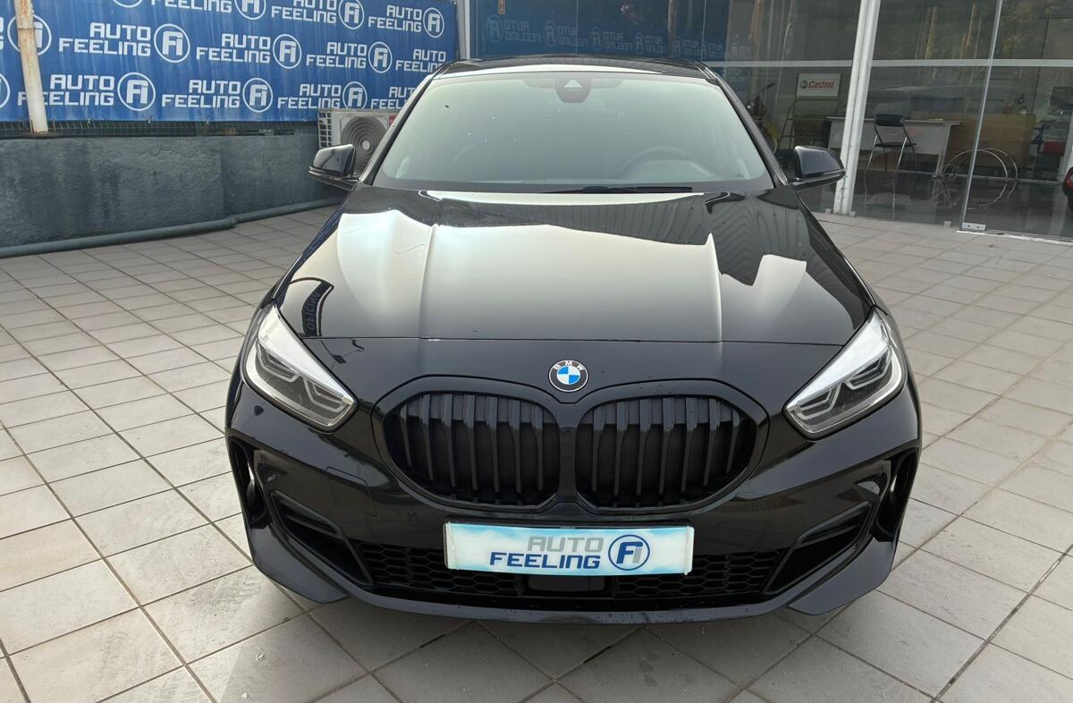 BMW Serie-1 116 d Pack Desportivo M Auto
