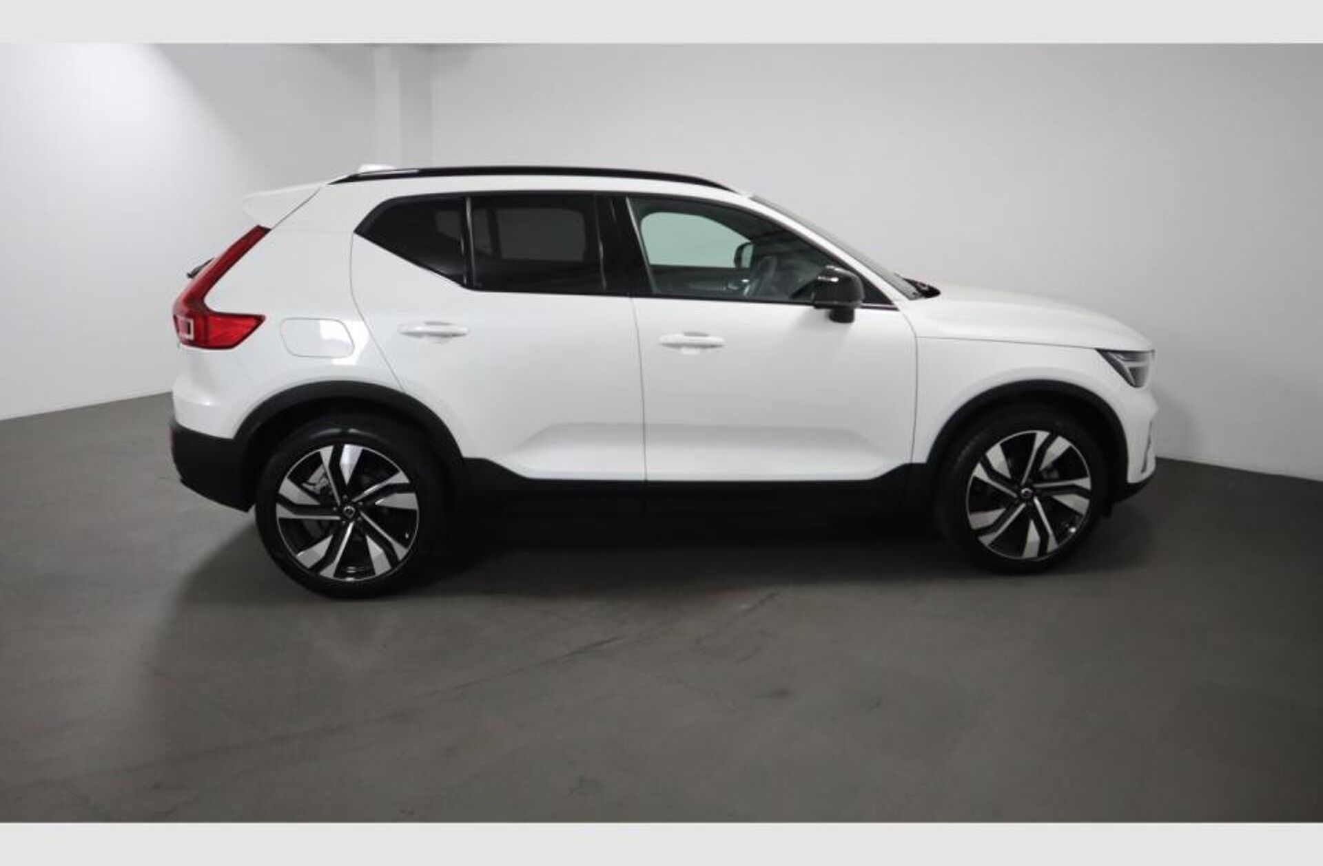 VOLVO XC40 1.5 T2 129 Plus Dark Auto