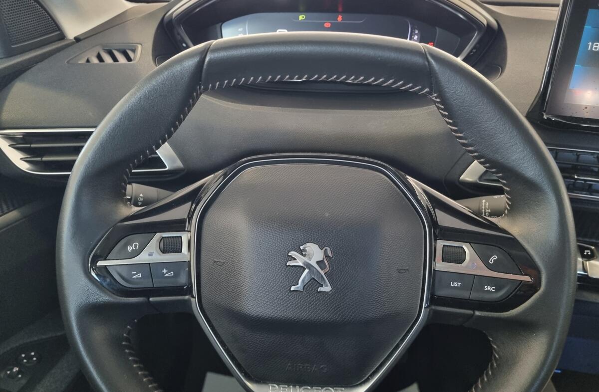 PEUGEOT 3008 1.5 BlueHDi Allure Pack