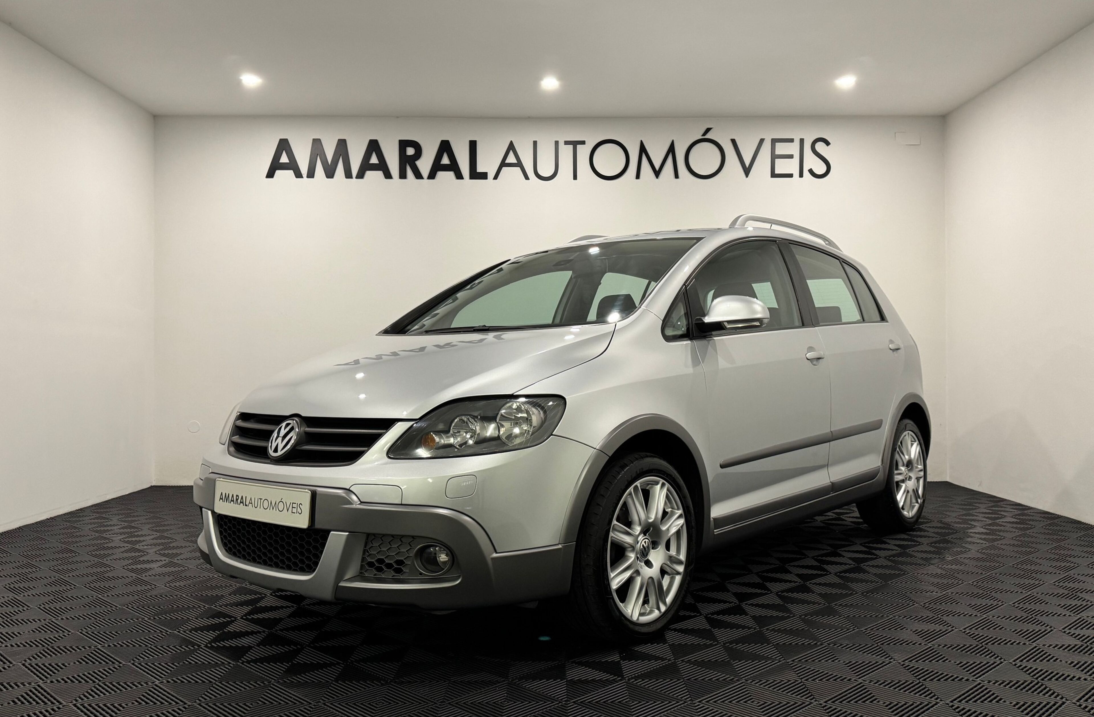 VOLKSWAGEN Golf 1.9 TDi Confortline