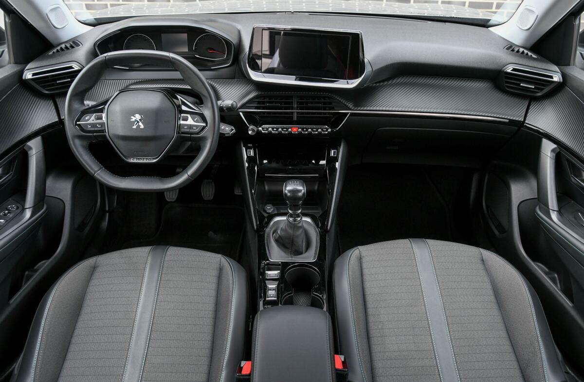 PEUGEOT 2008 1.2 PureTech Allure