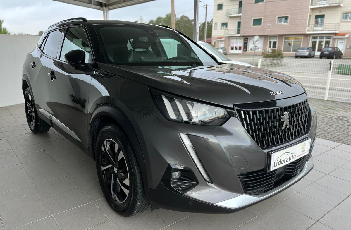 PEUGEOT 2008 1.5 BlueHDi GT