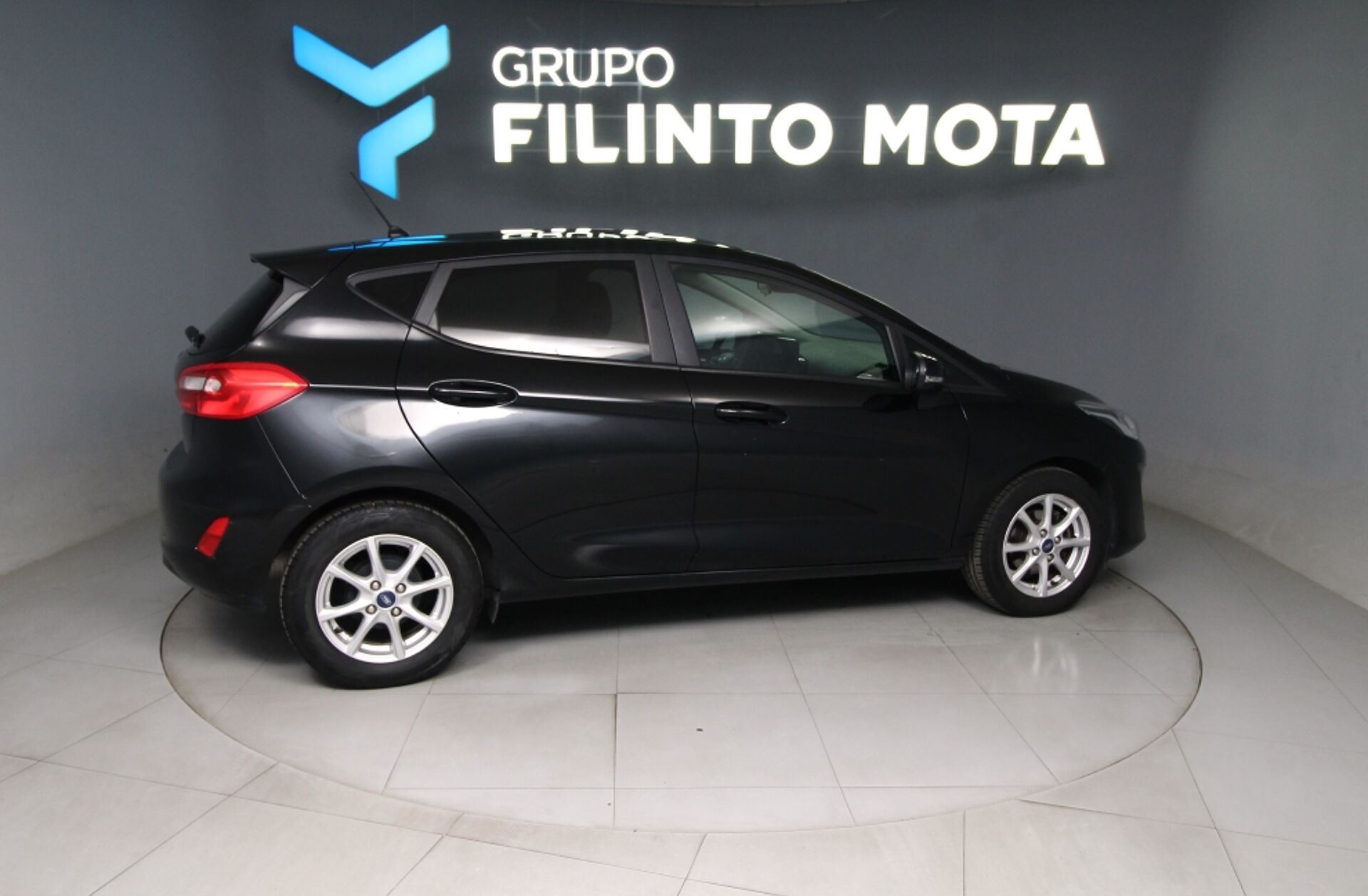 FORD Fiesta 1.1 Ti-VCT Business