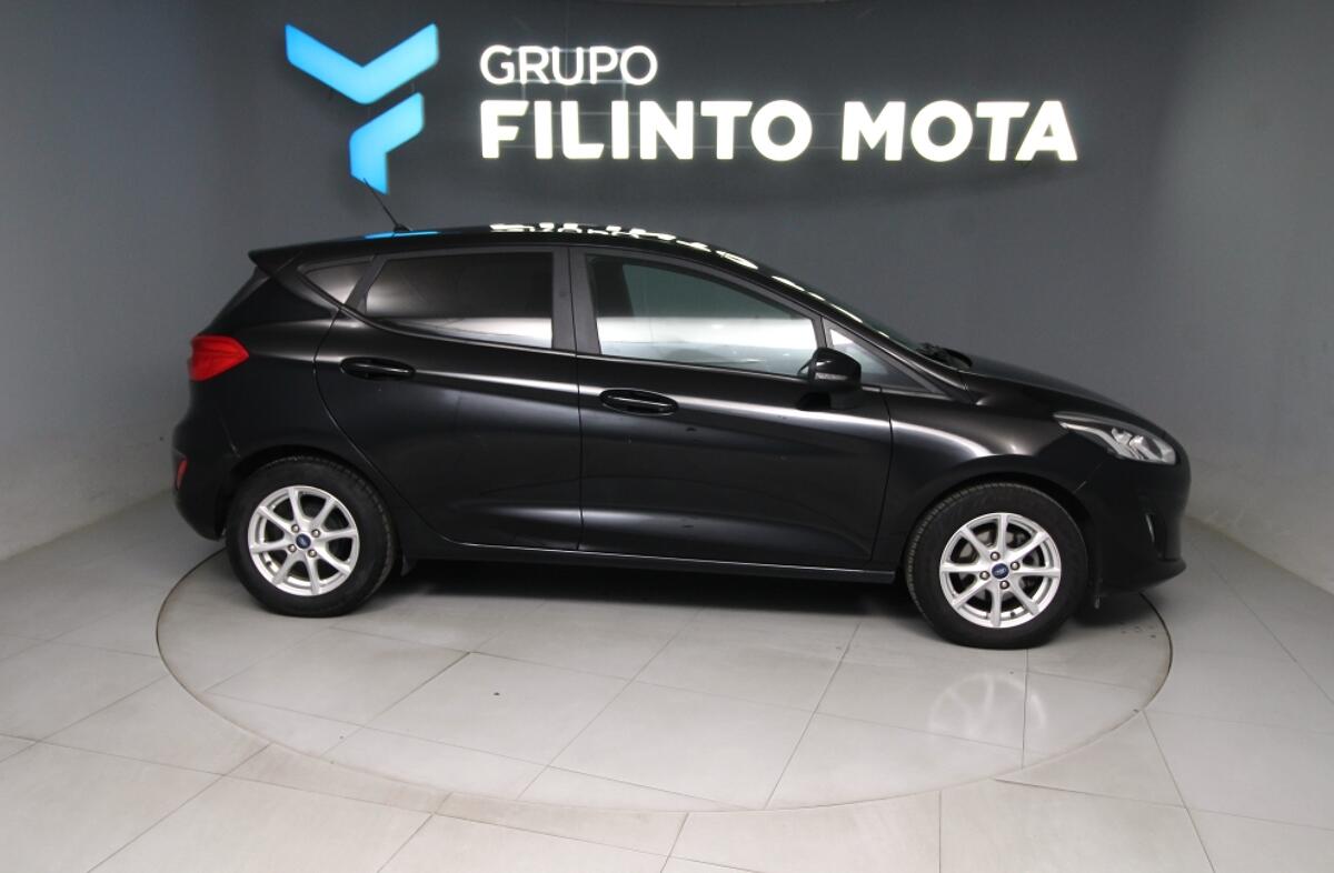 FORD Fiesta 1.1 Ti-VCT Business