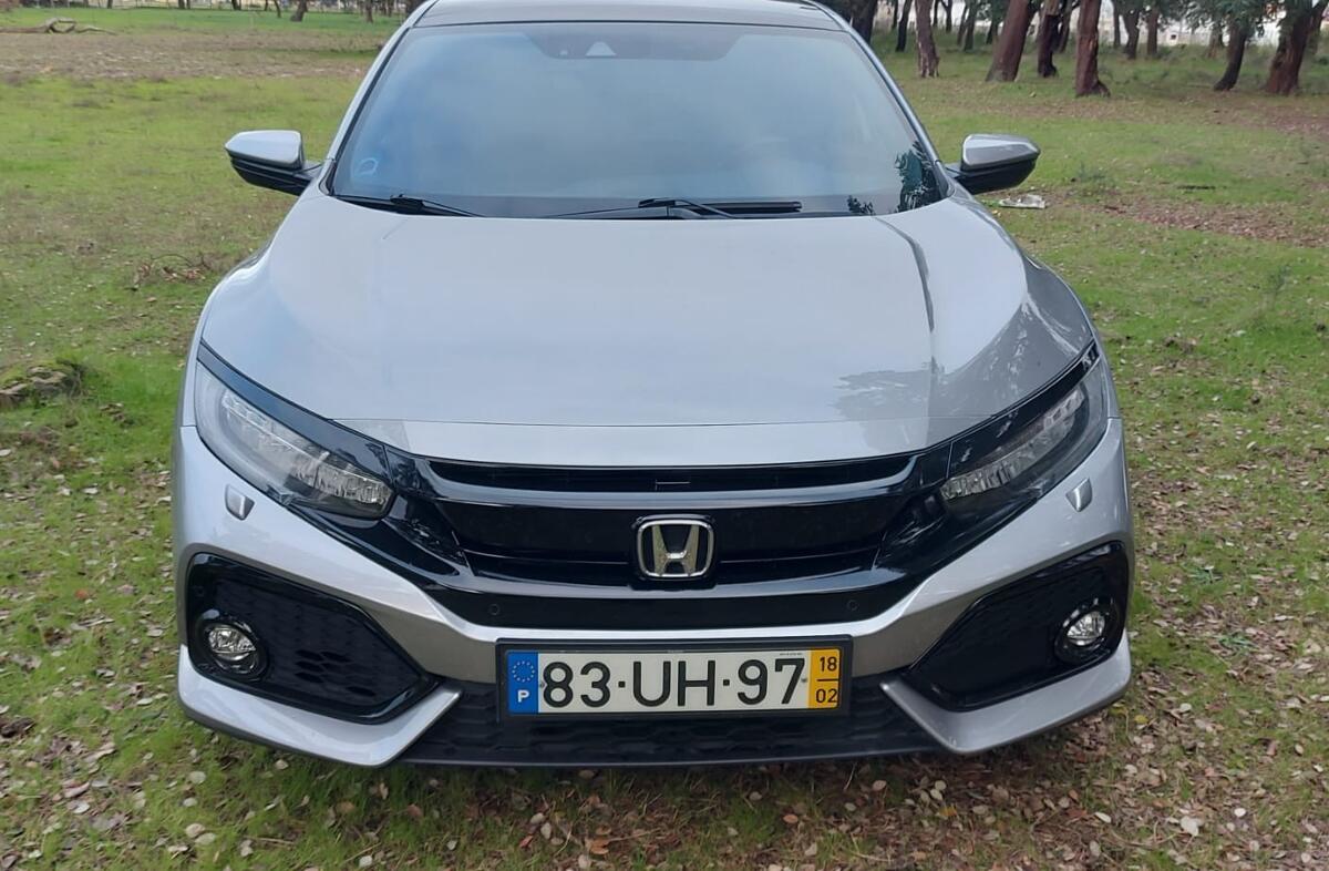HONDA Civic 1.5 i-VTEC Elegance Navi