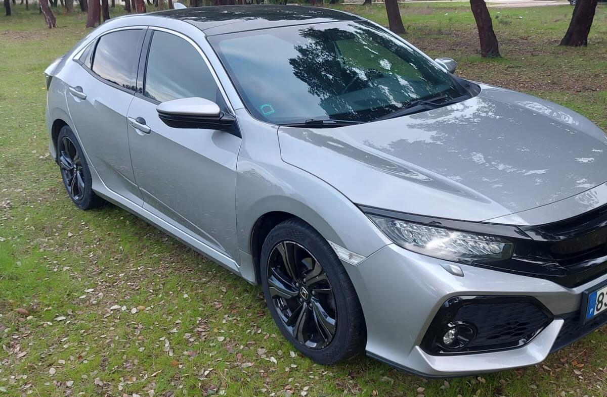 HONDA Civic 1.5 i-VTEC Elegance Navi