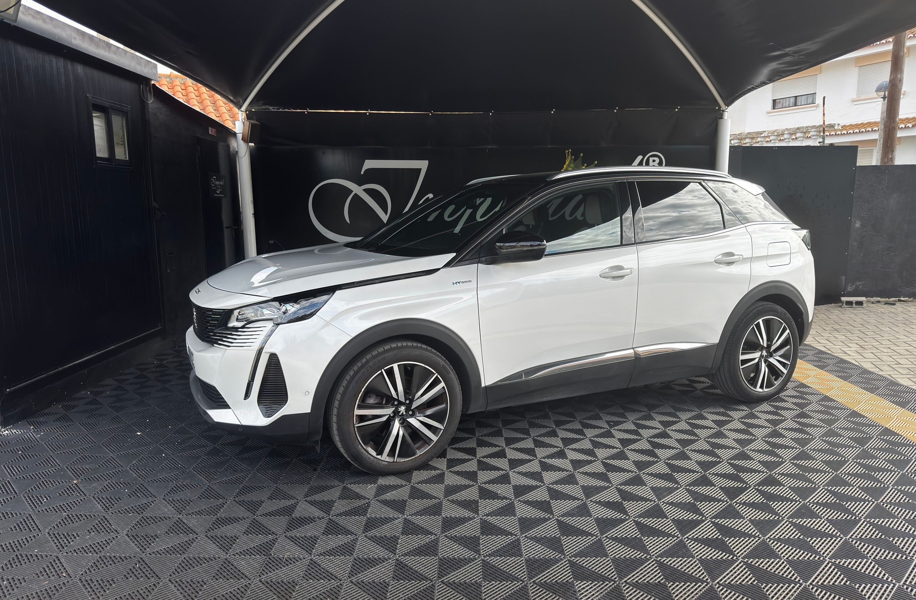 PEUGEOT 3008 1.6 Hybrid GT Line e-EAT8