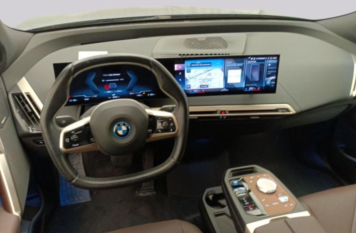 BMW iX xDrive 40