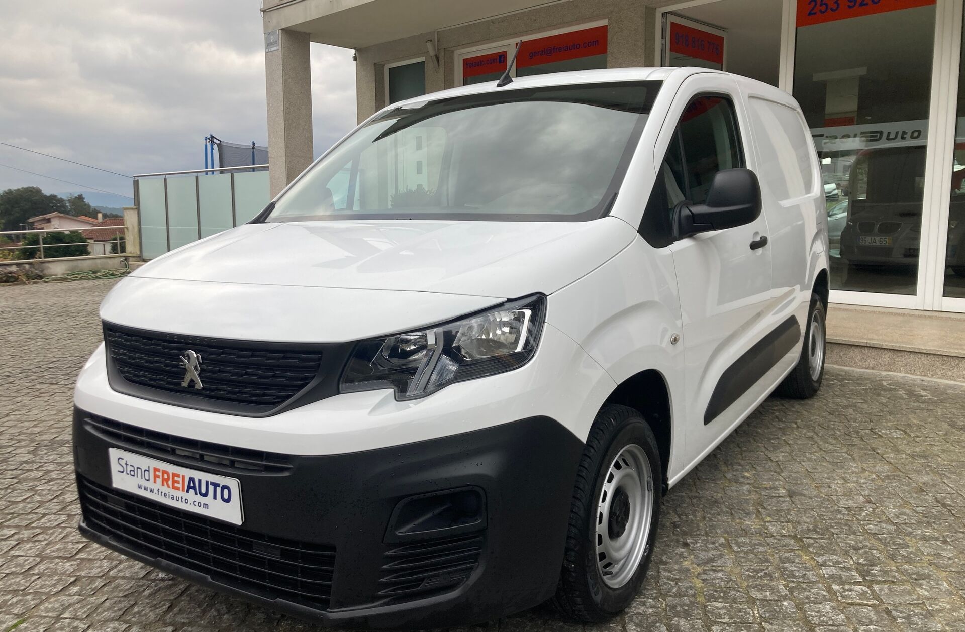PEUGEOT Partner 1.5 BlueHDi Pro Standard