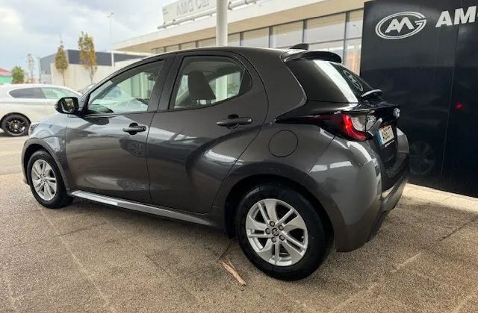 TOYOTA Yaris 1.0 VVT-i Comfort Plus