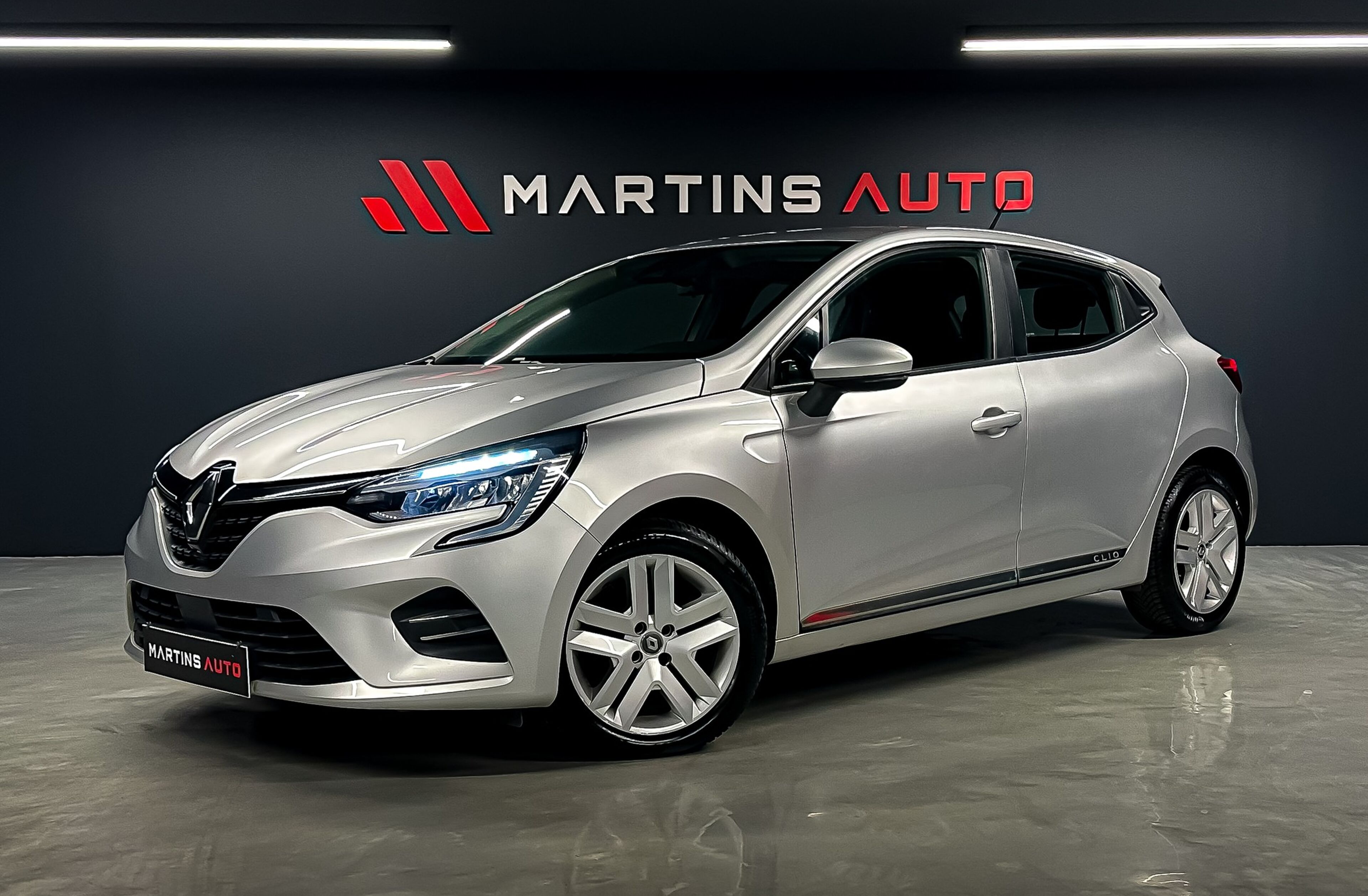 RENAULT Clio 1.0 TCE CORPORATED NEW MODEL