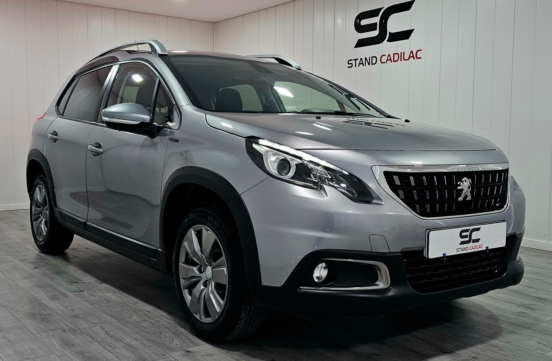 PEUGEOT 2008 1.2 PureTech Signature