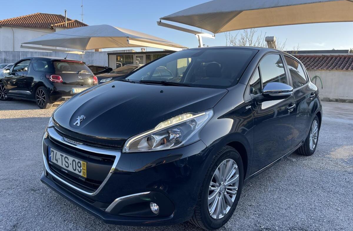 PEUGEOT 208 1.2 PureTech Style