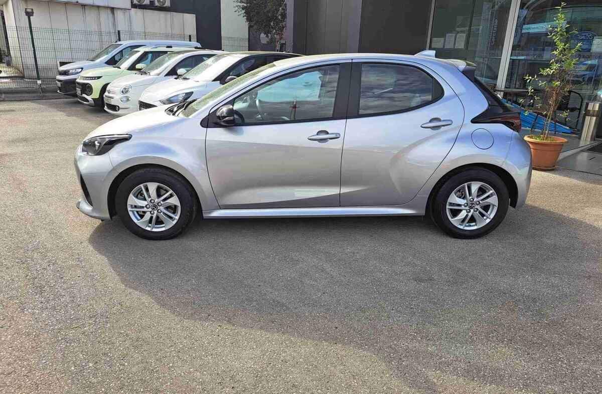 MAZDA 2 Mazda 1.5 L Hybrid VVT-i Centre-Line