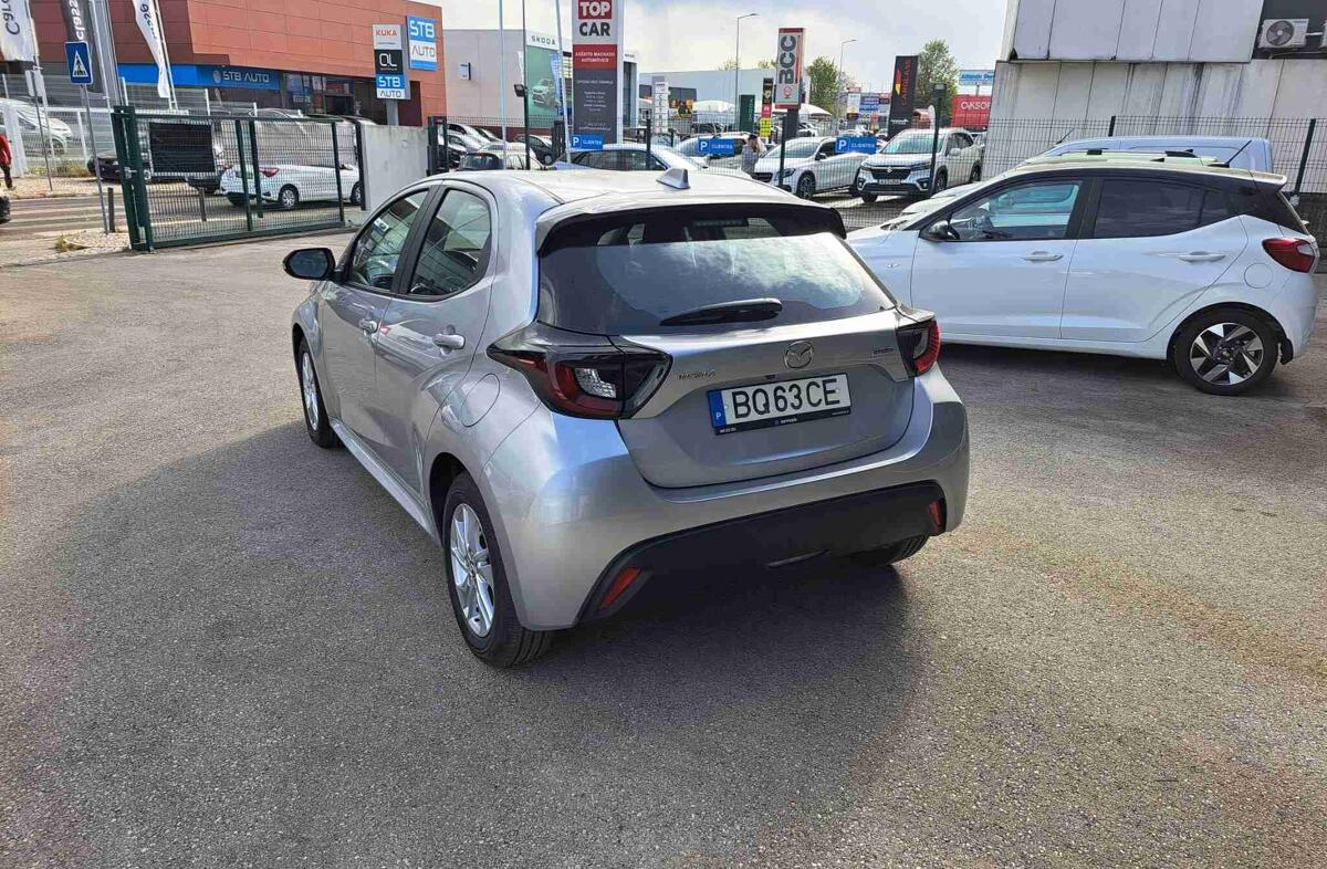 MAZDA 2 Mazda 1.5 L Hybrid VVT-i Centre-Line