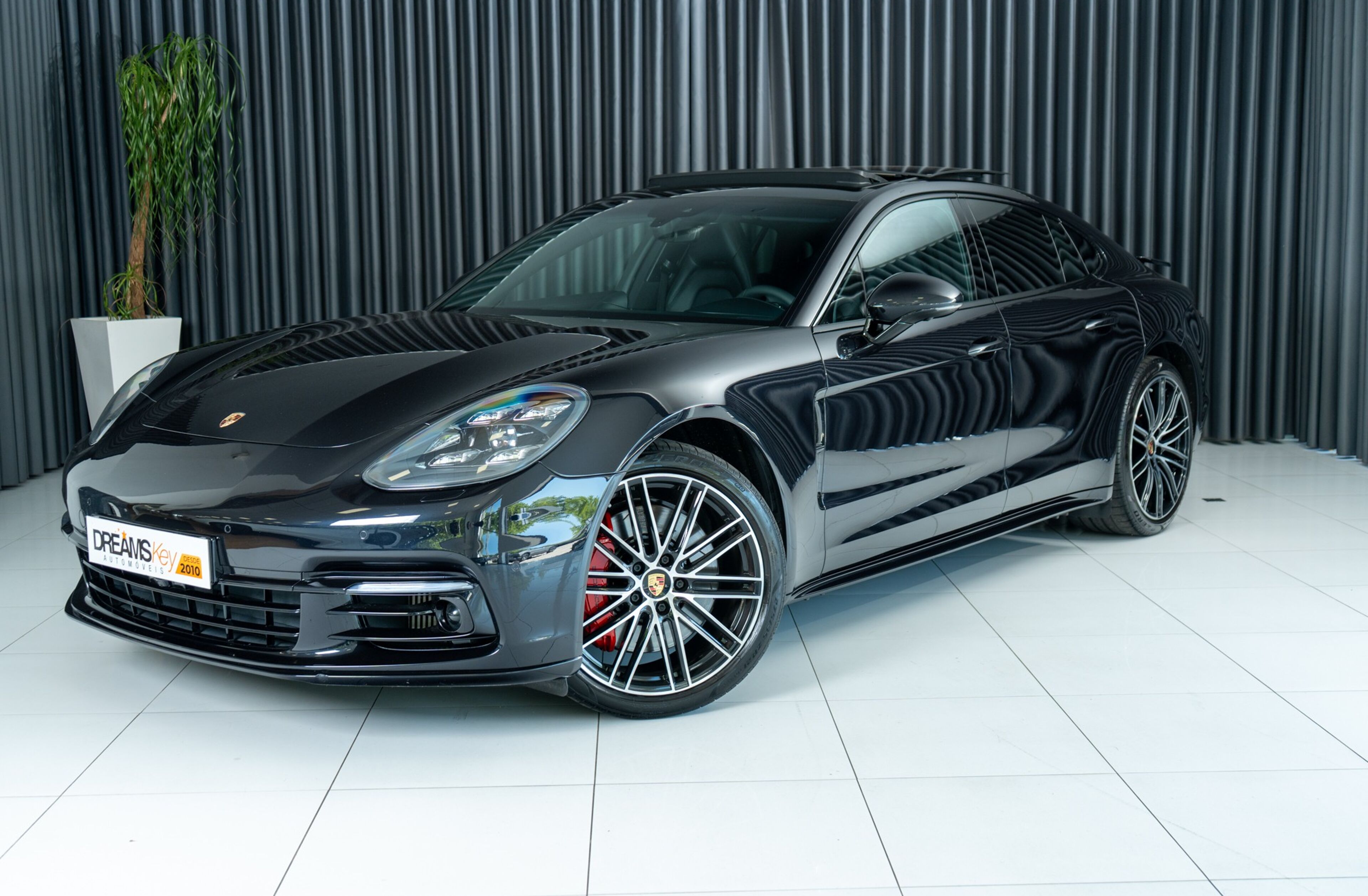 PORSCHE Panamera 4 E-Hybrid