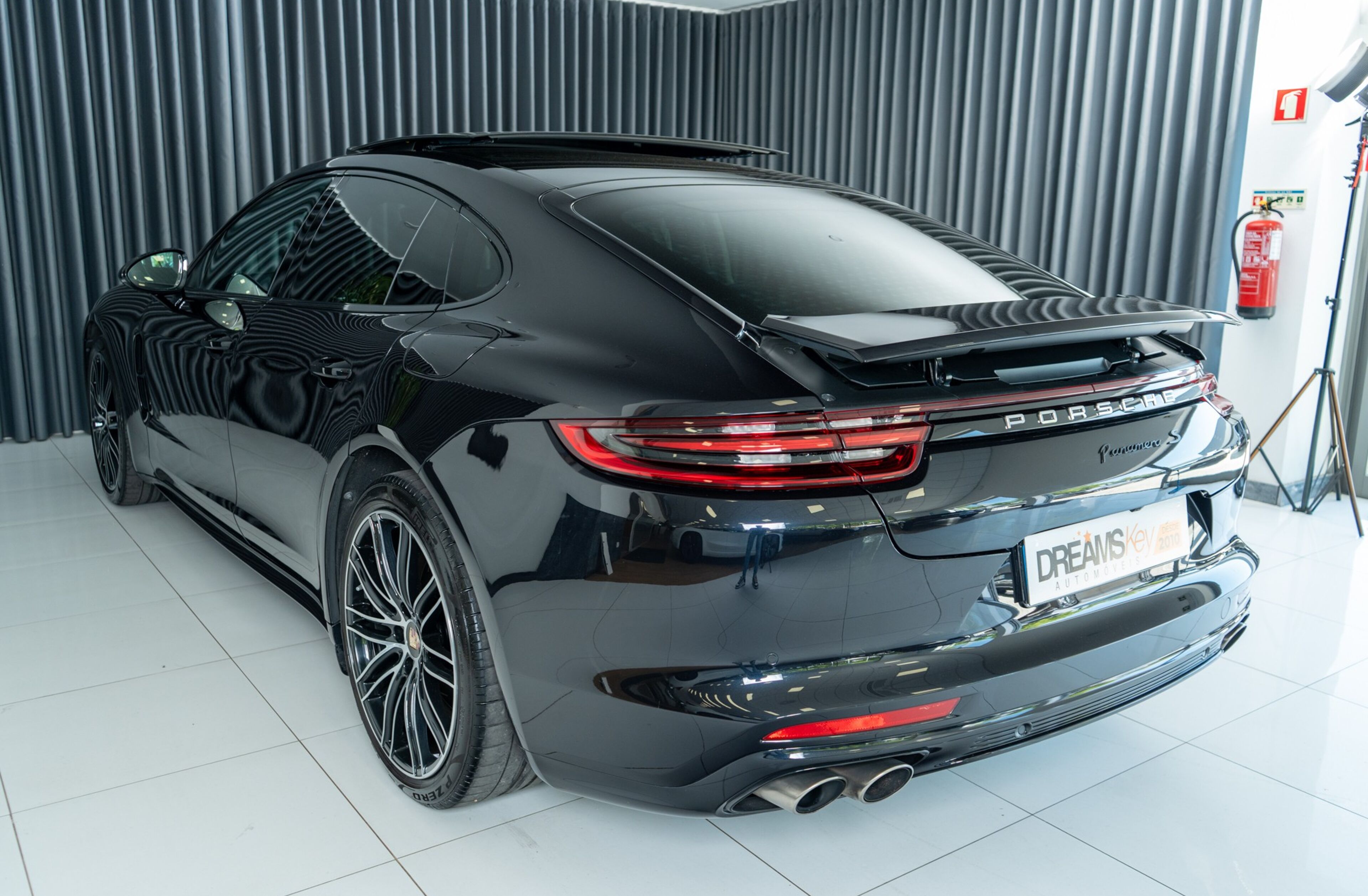 PORSCHE Panamera 4 E-Hybrid