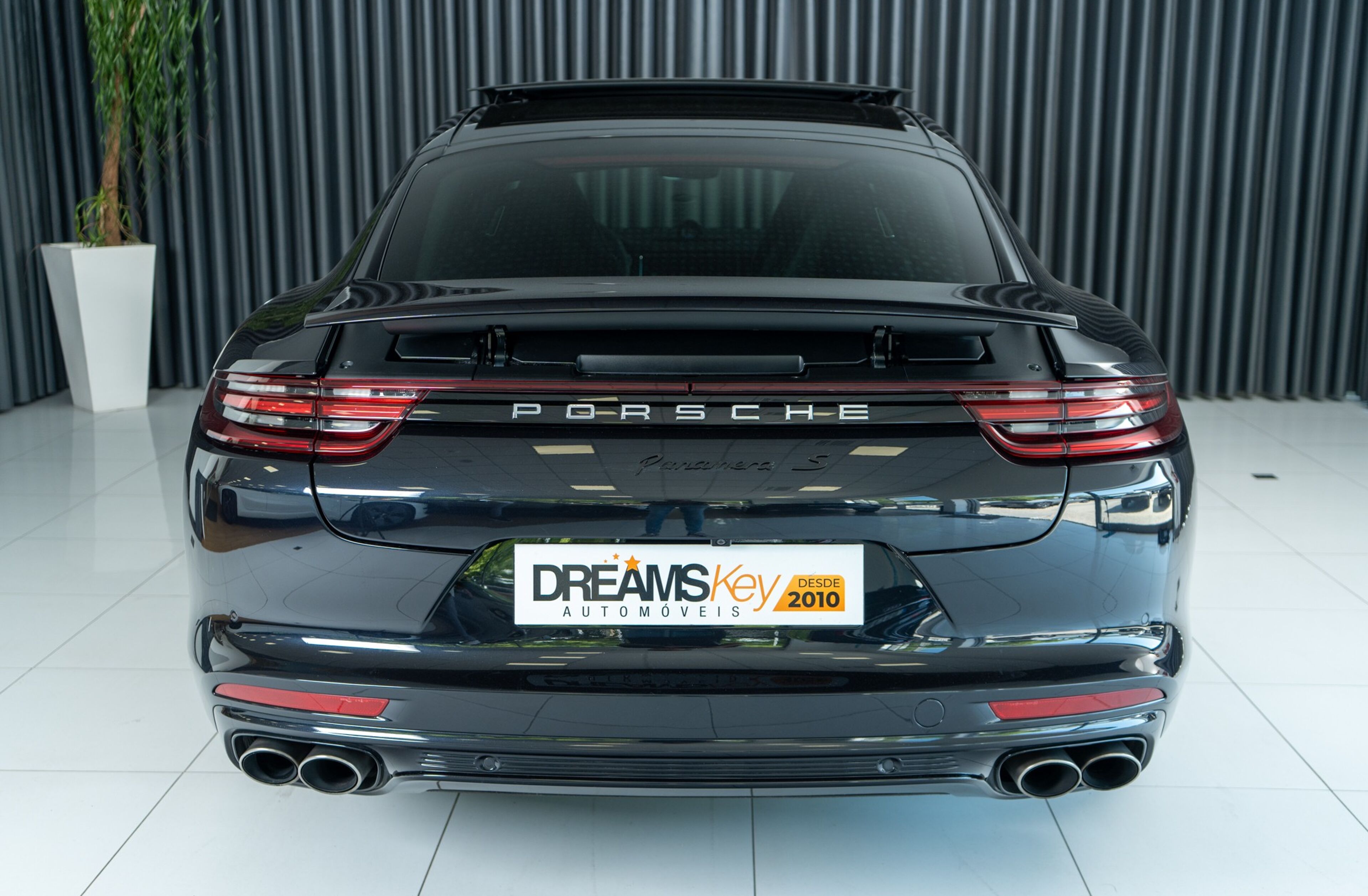 PORSCHE Panamera 4 E-Hybrid