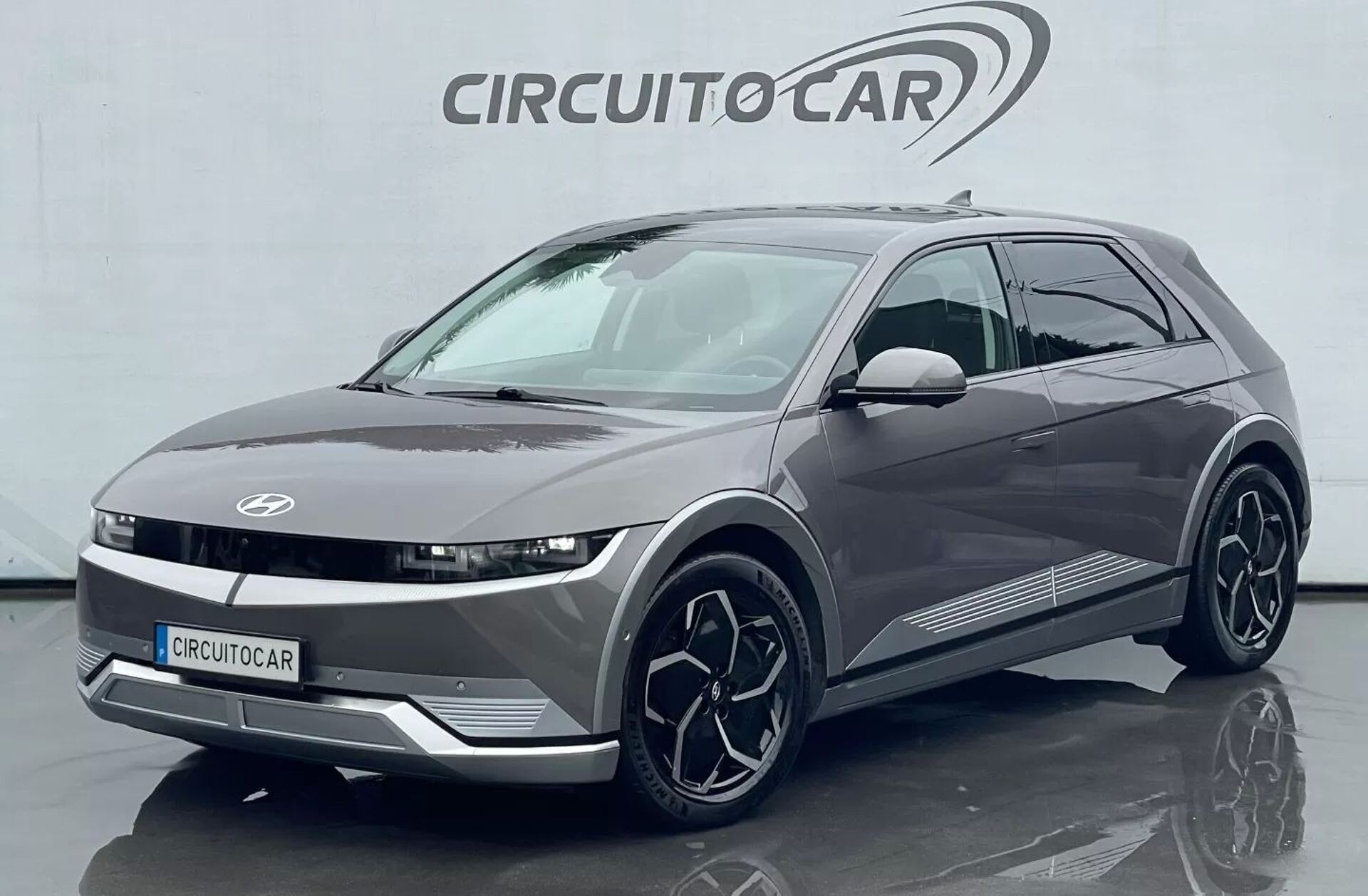 HYUNDAI Ioniq 5 73 kWh Vanguard+Plug&Power+Tejadilho Solar+AFH