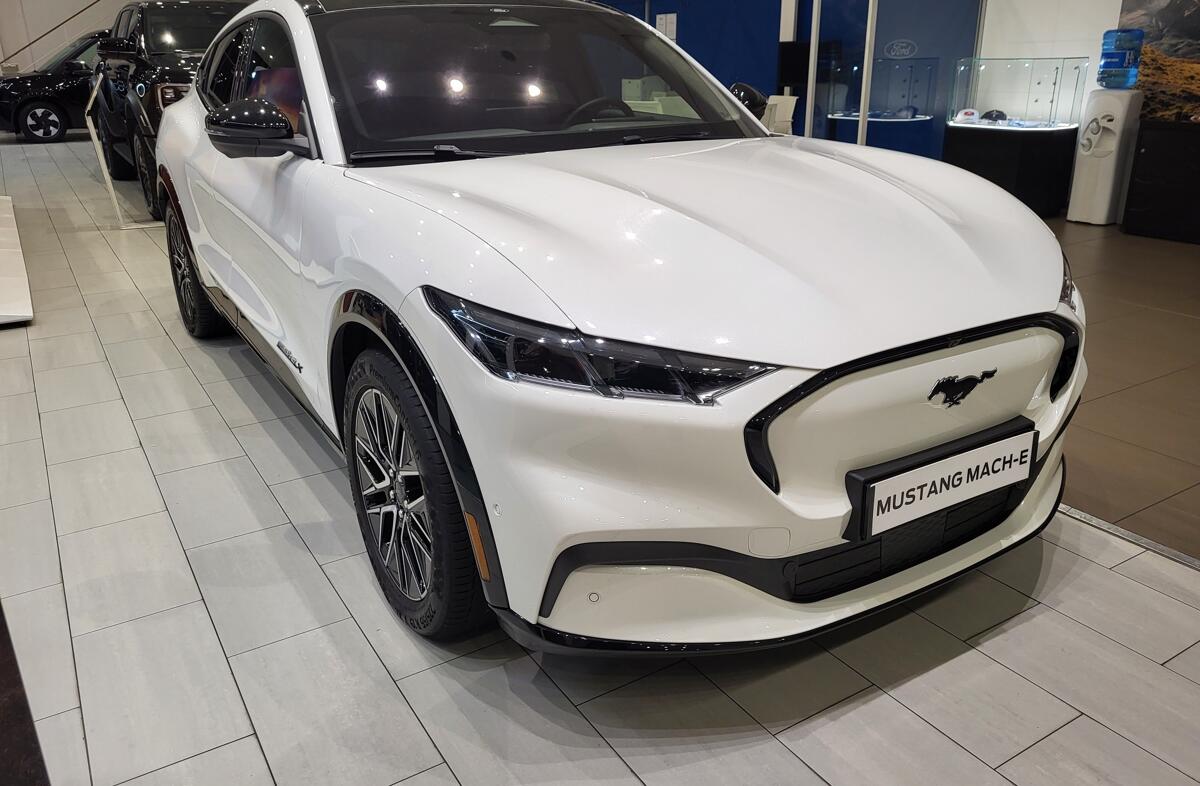 FORD Mustang Mach-E Premium