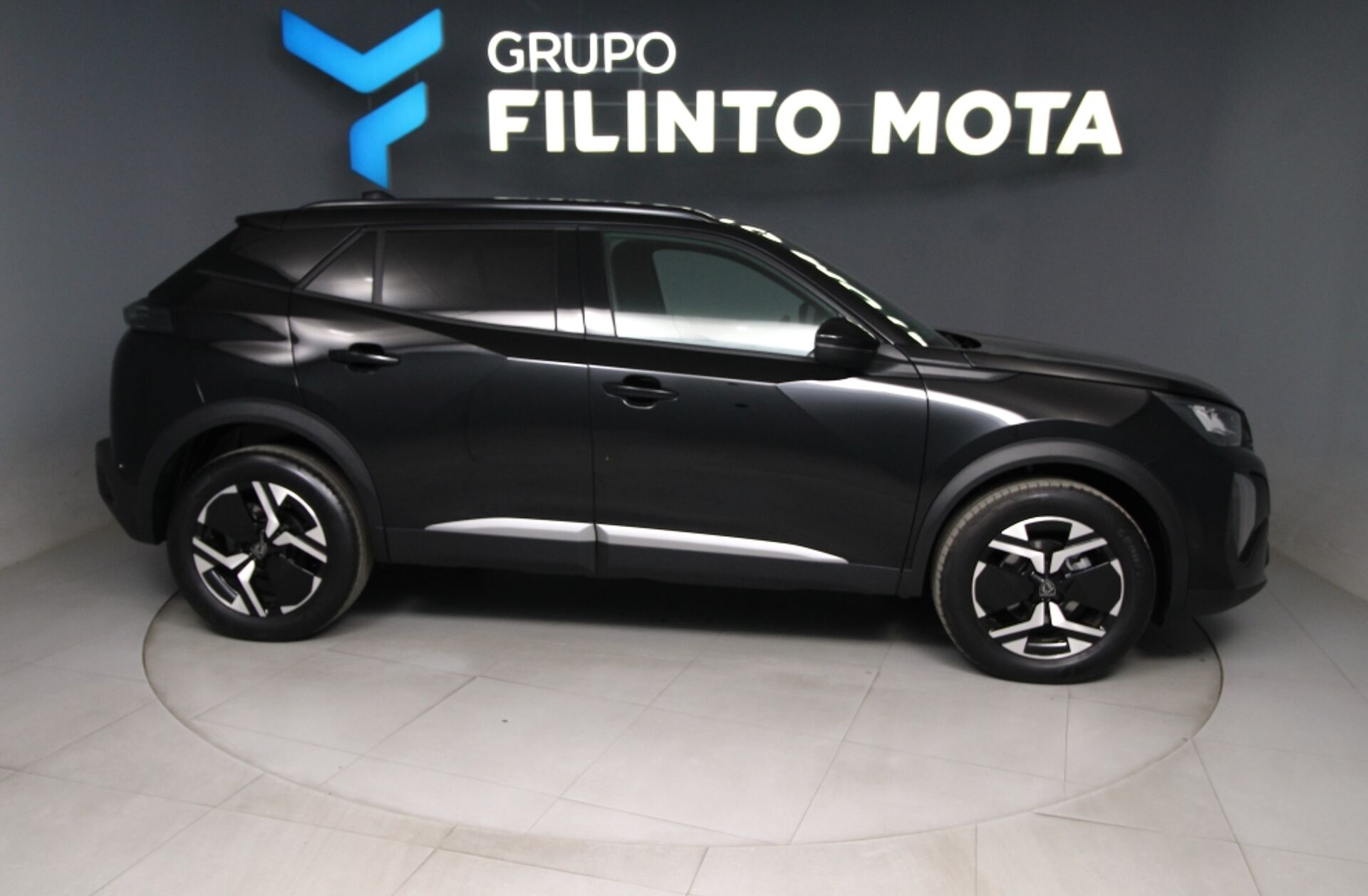 PEUGEOT 2008 1.2 PureTech Allure