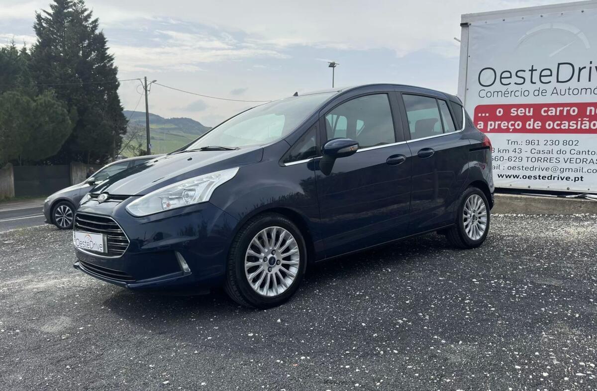 FORD EcoSport B-Max 1.0 SCTi Titanium
