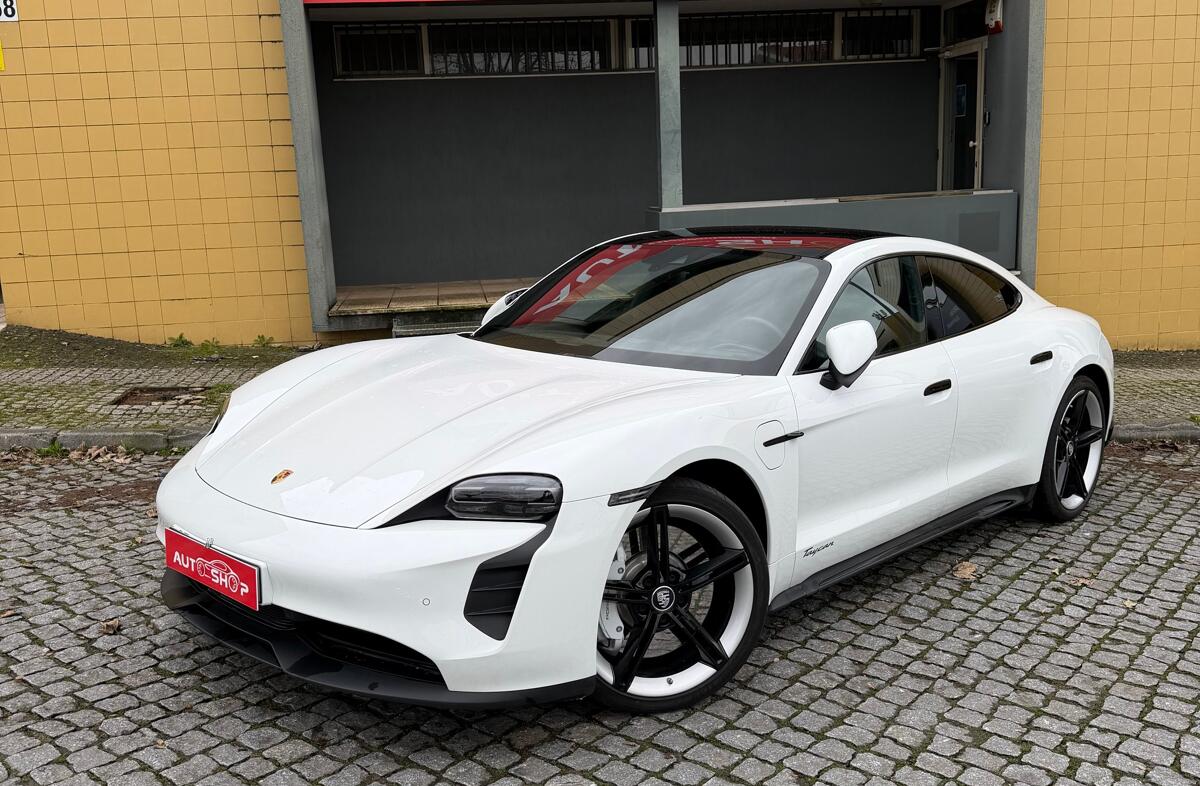 PORSCHE Taycan Taycan