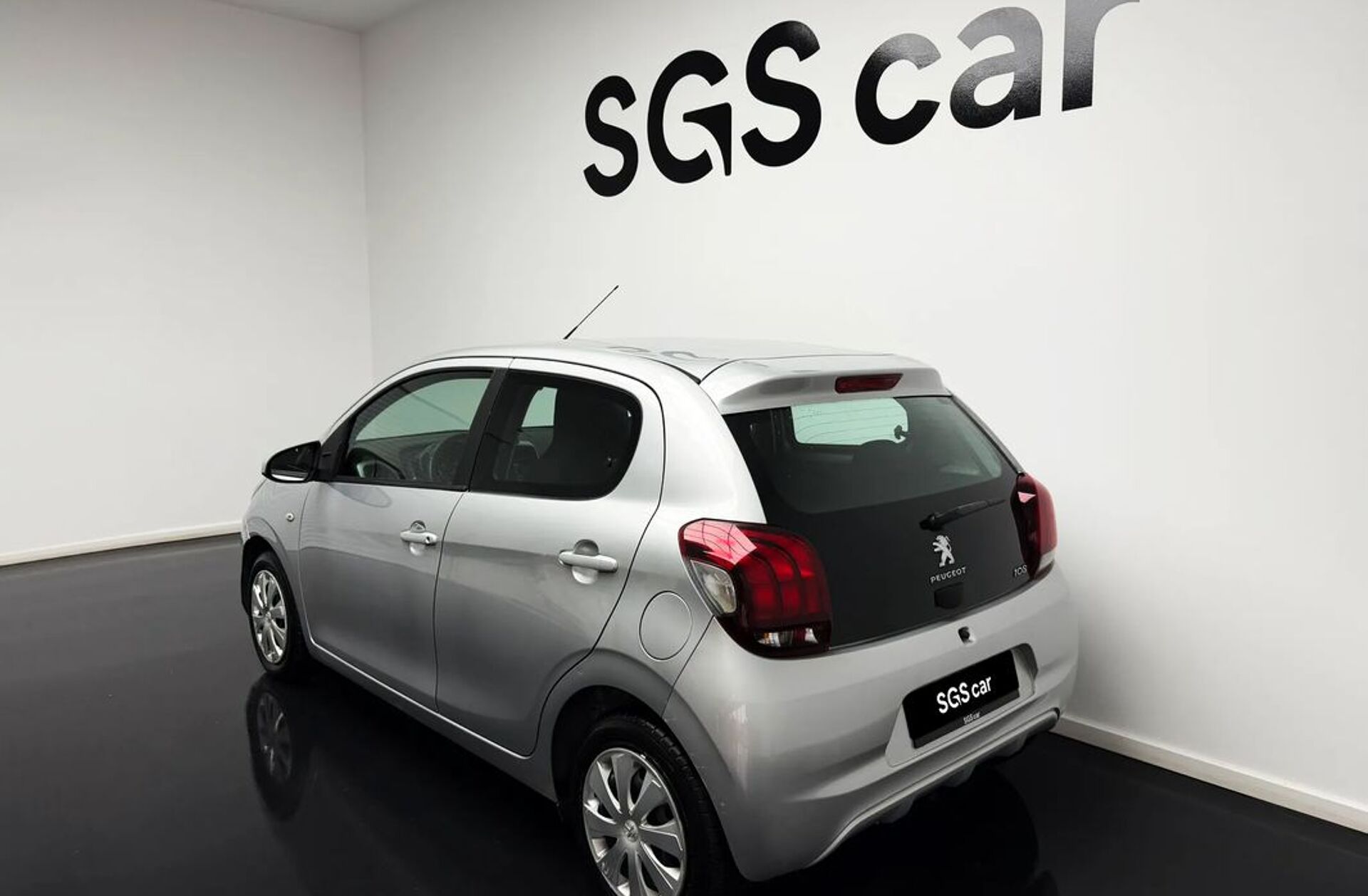 PEUGEOT 108 1.0 VTi Style