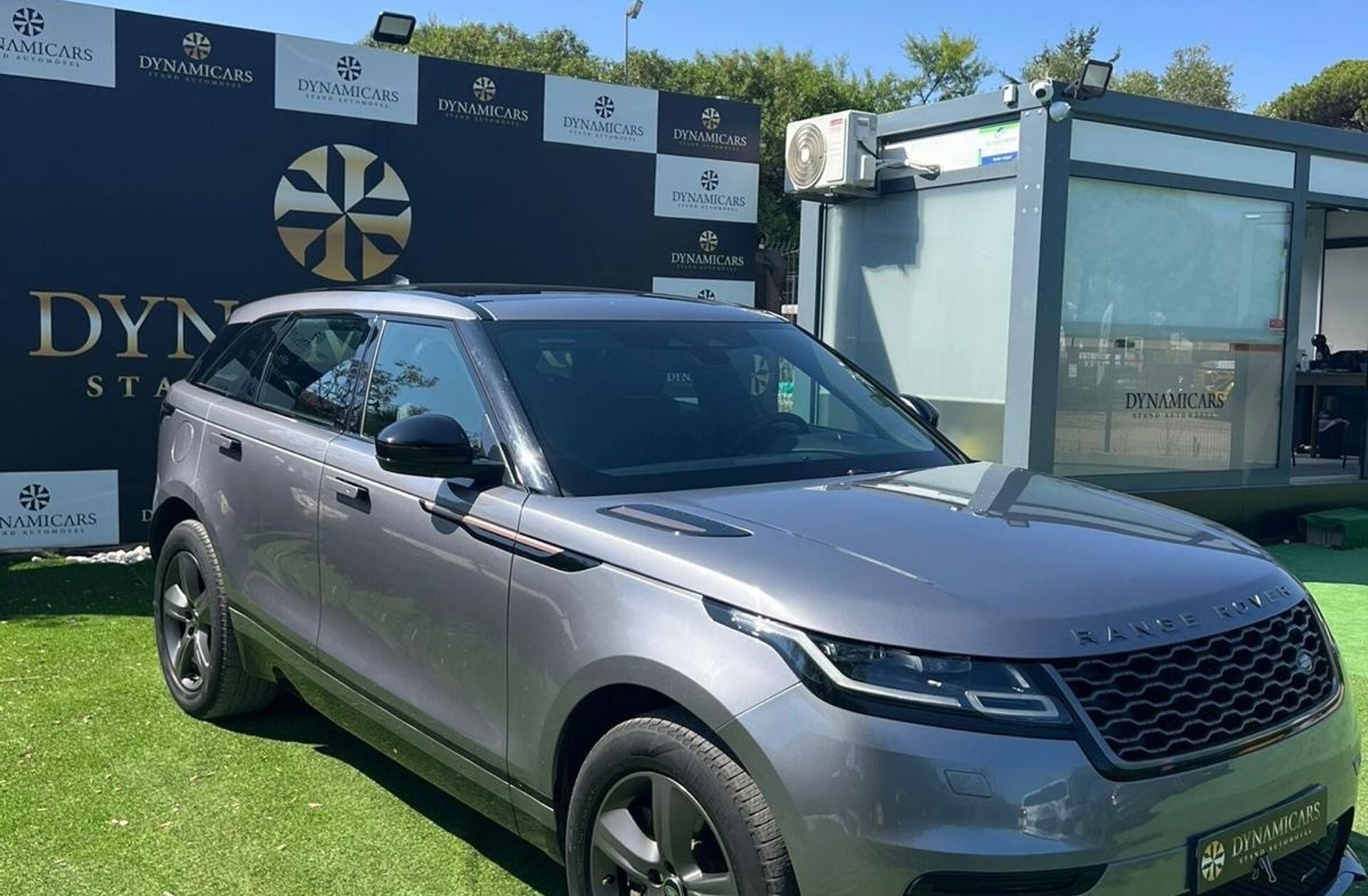 LAND ROVER Range Rover Velar 2.0 P400e AWD R-Dynamic SE