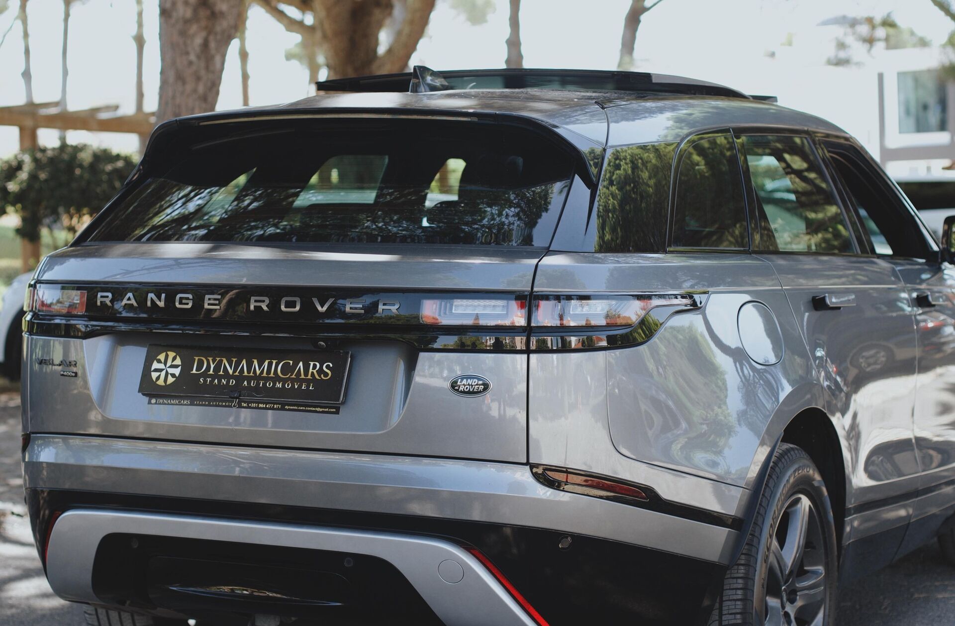 LAND ROVER Range Rover Velar 2.0 P400e AWD R-Dynamic SE