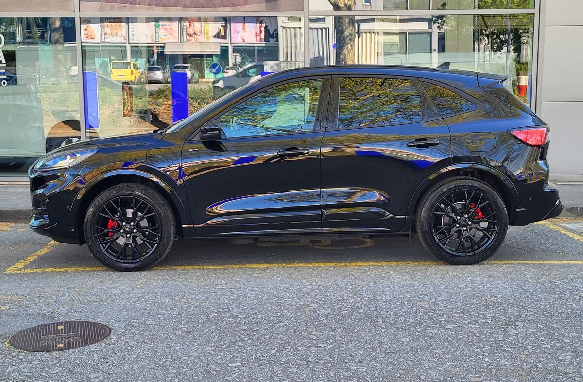 FORD Kuga 2.5 PHEV ST-Line X