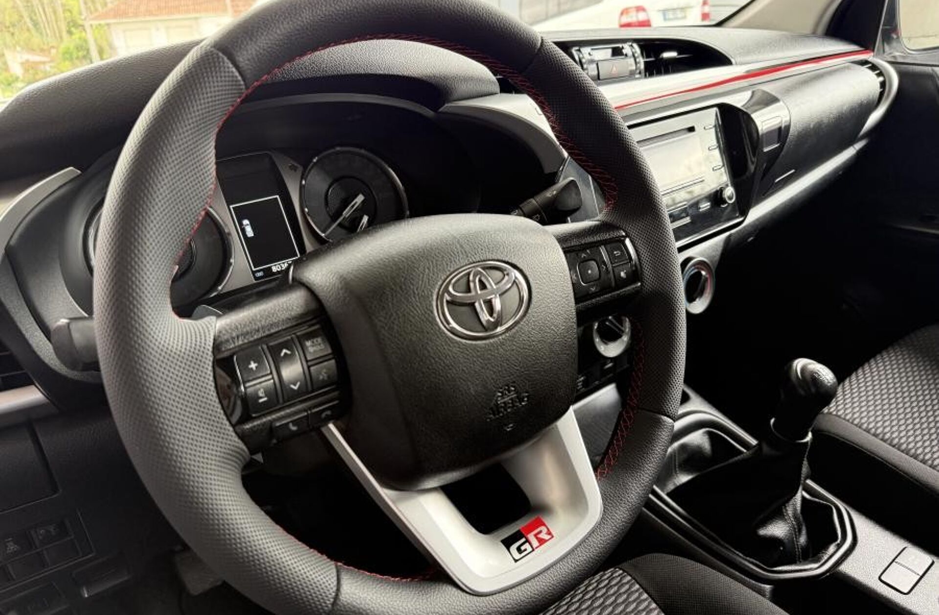 TOYOTA Hilux 2.4 D-4D 4WD CD CM