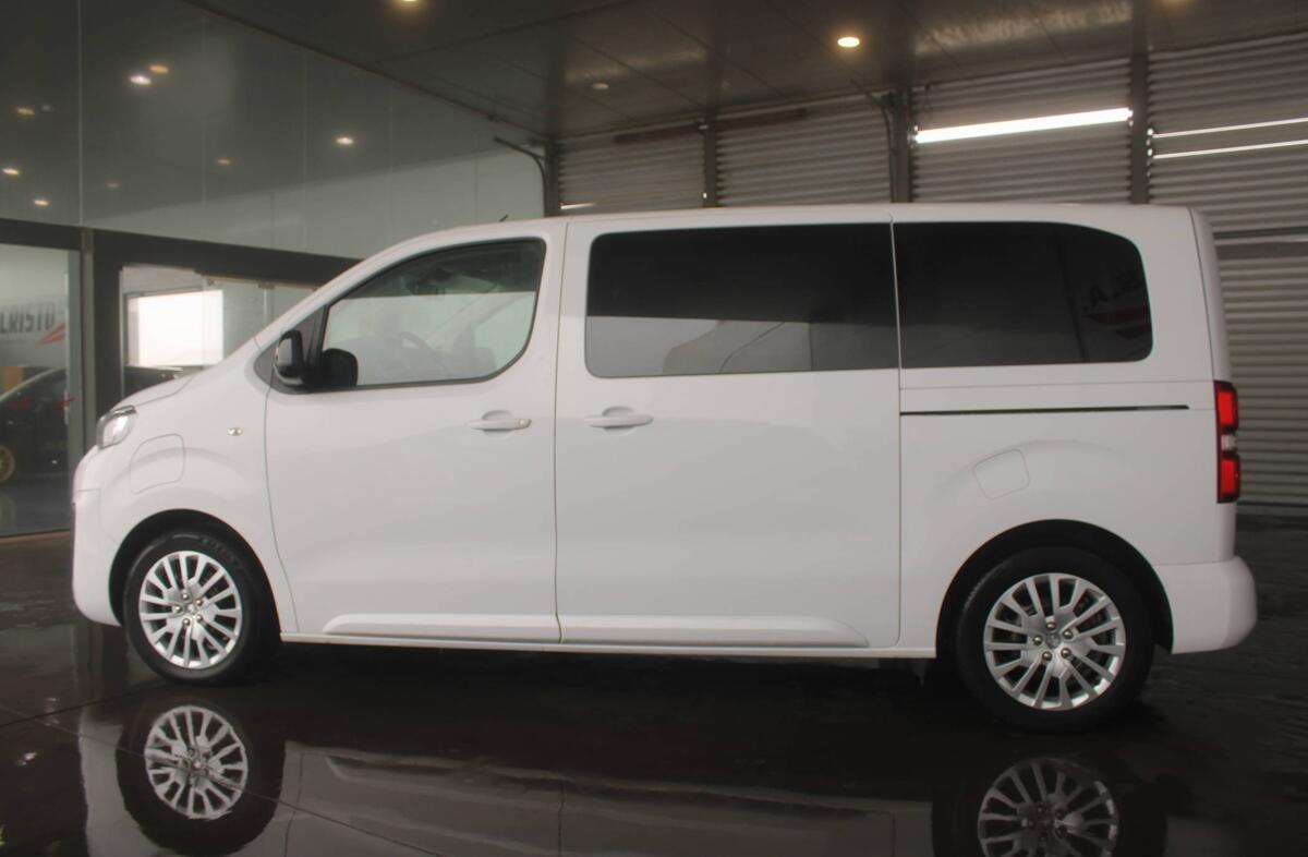 PEUGEOT Expert e- 50 kWh Standard