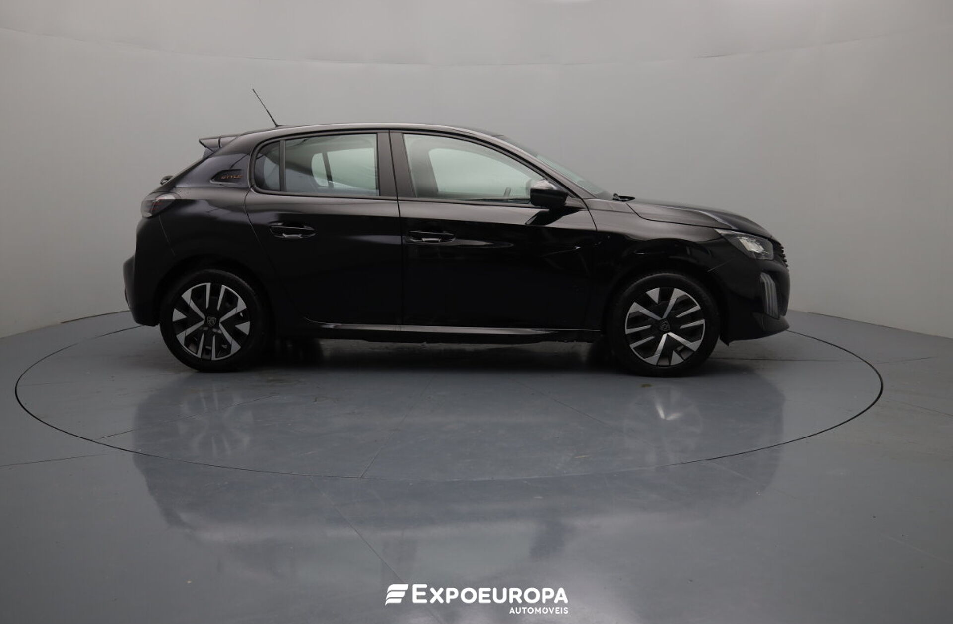 PEUGEOT 208 e- 51 kWh GT