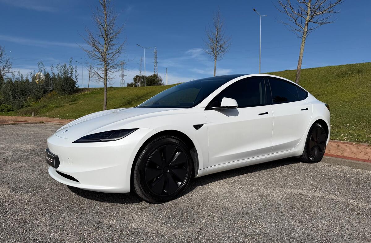 TESLA Model 3 Tração Traseira Premium