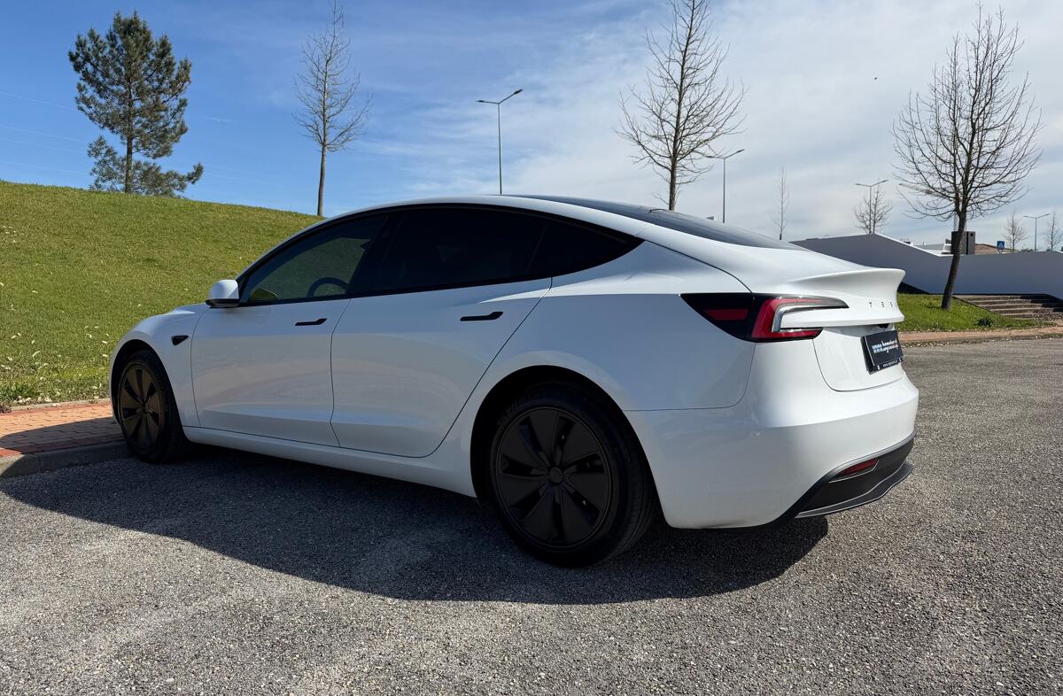 TESLA Model 3 Tração Traseira Premium