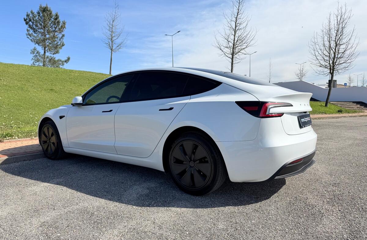 TESLA Model 3 Tração Traseira