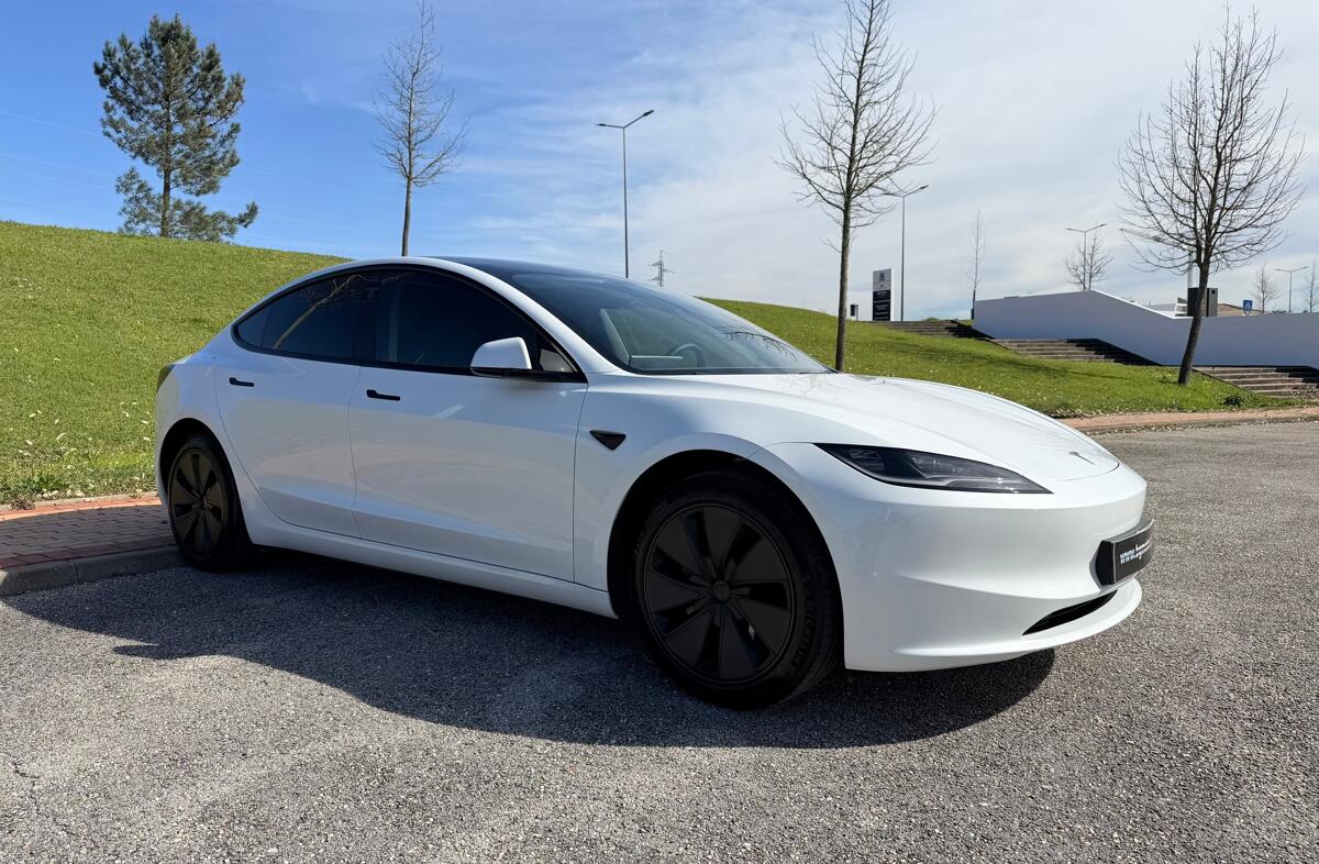 TESLA Model 3 Tração Traseira