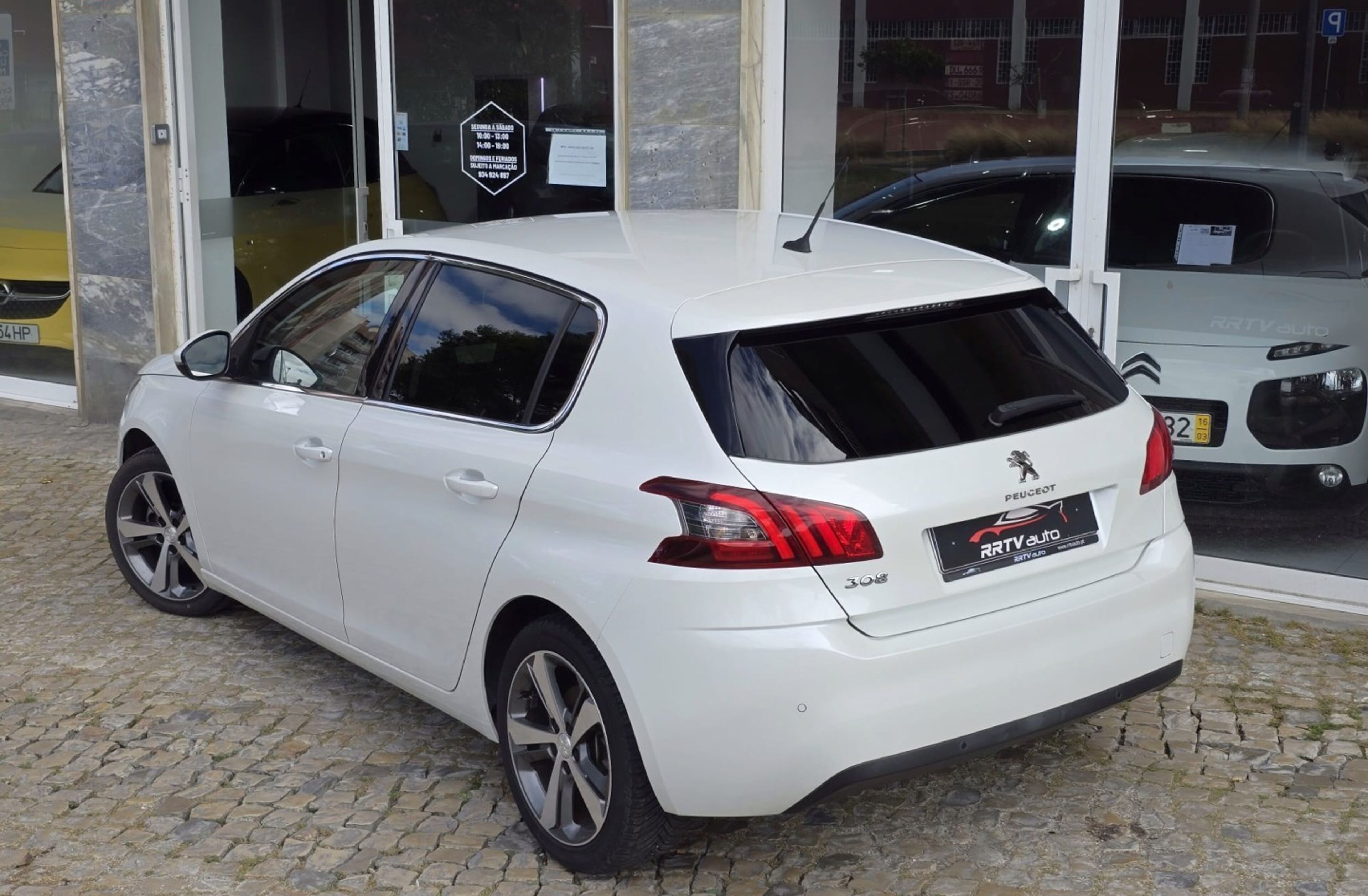 PEUGEOT 308 1.2 PureTech GT Line