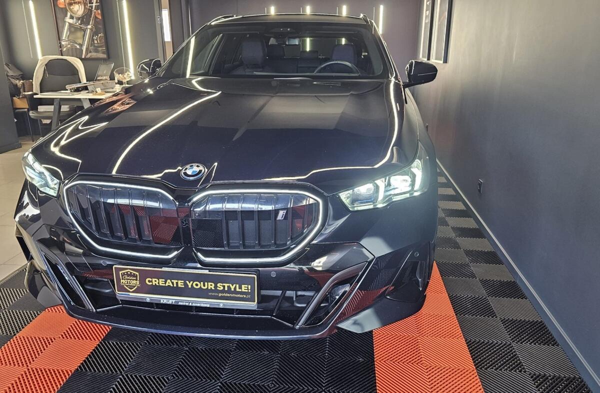 BMW i5 eDrive40
