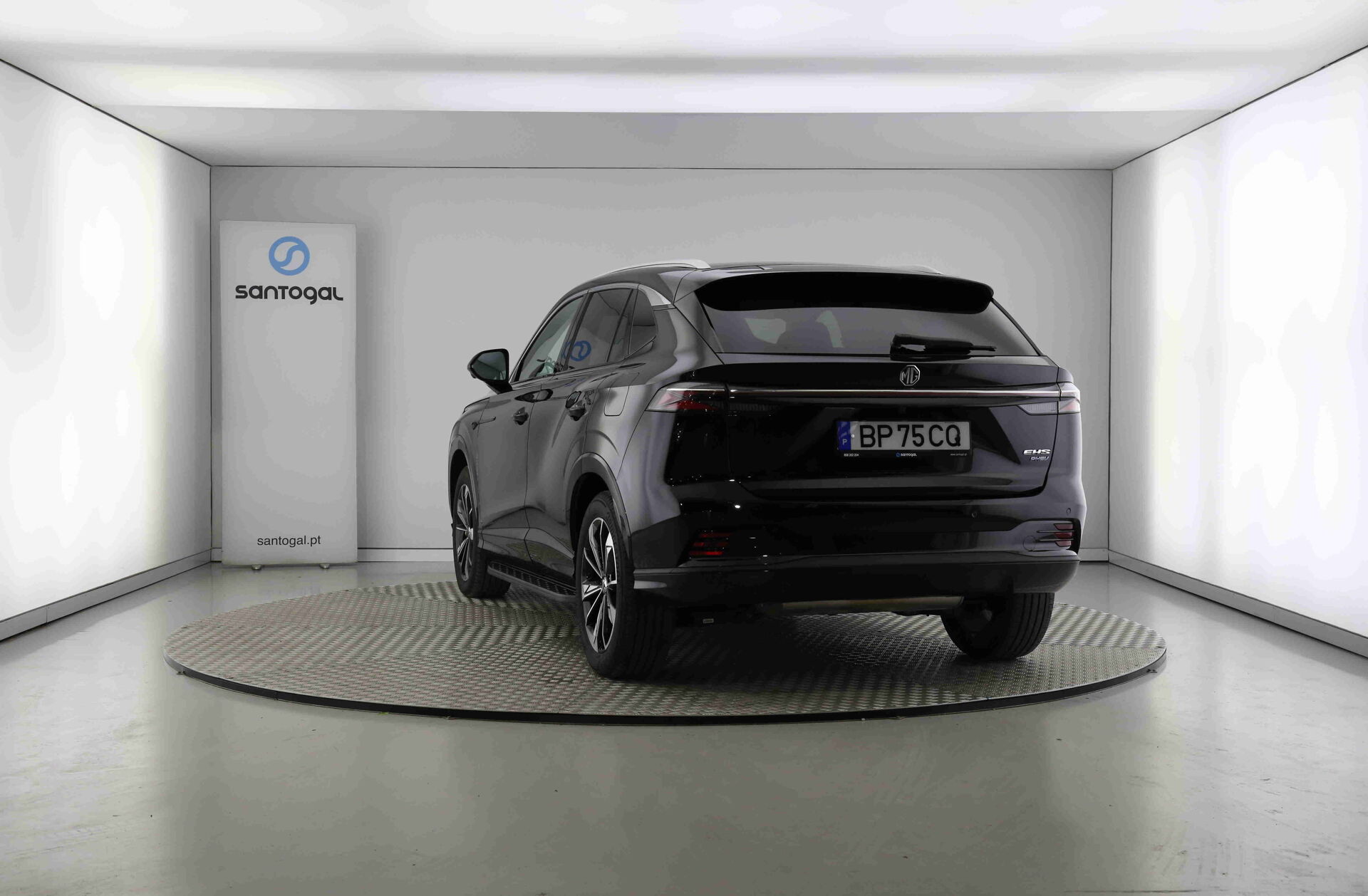 MG HS 1.5 T Luxury AT